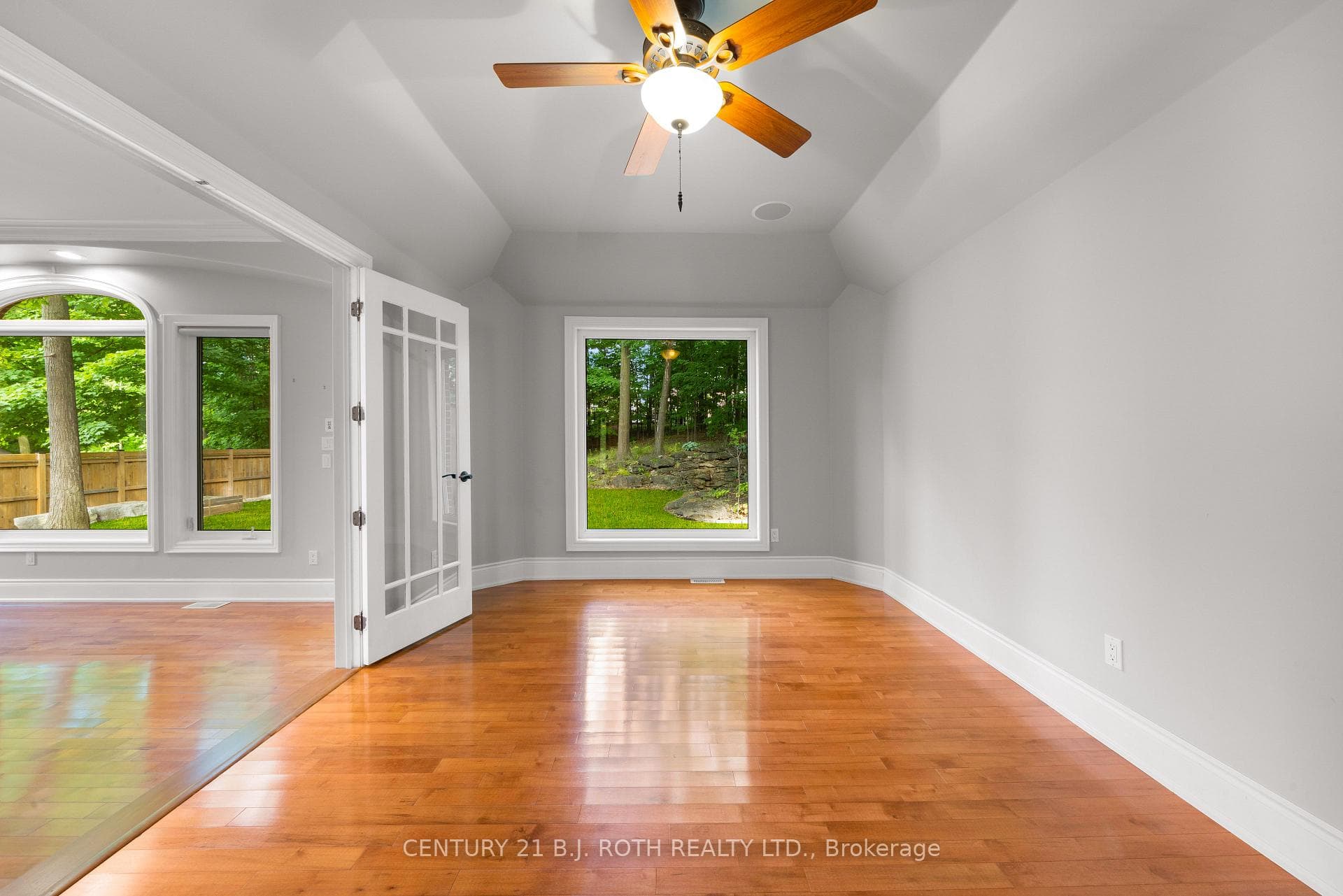 121 Wildwood Trail photo 11