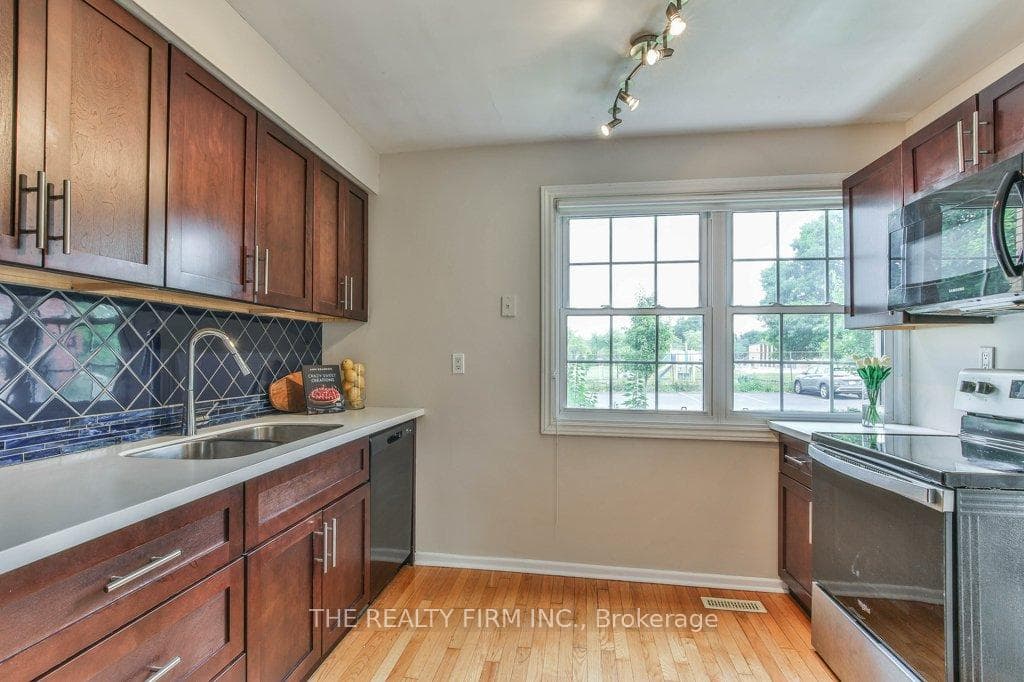 50 Guildwood Walk photo 6