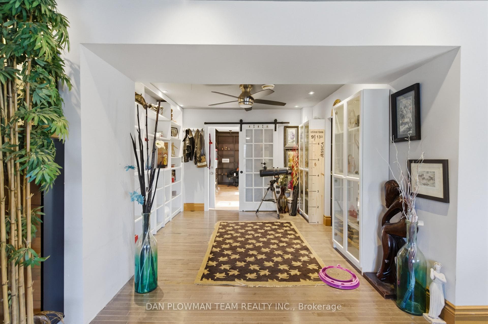 678 King Street photo 14