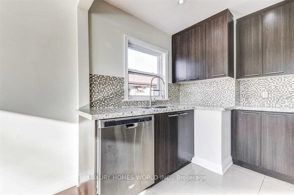 15 Valparaiso (BSMT) Avenue Unit Bsmt photo 4