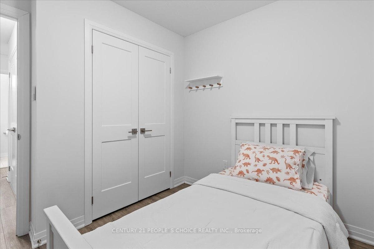 51 Sparrow Avenue Unit 56 photo 24