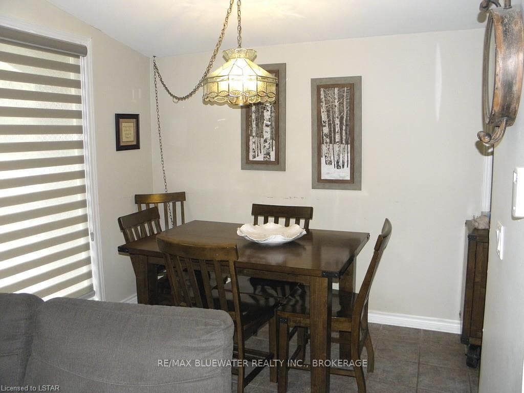 6029 DANBEA Lane photo 15