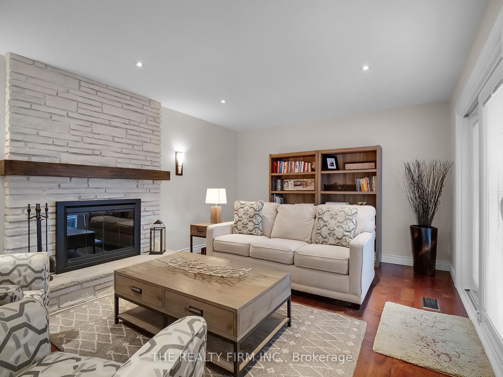 38 Guildford Court photo 21