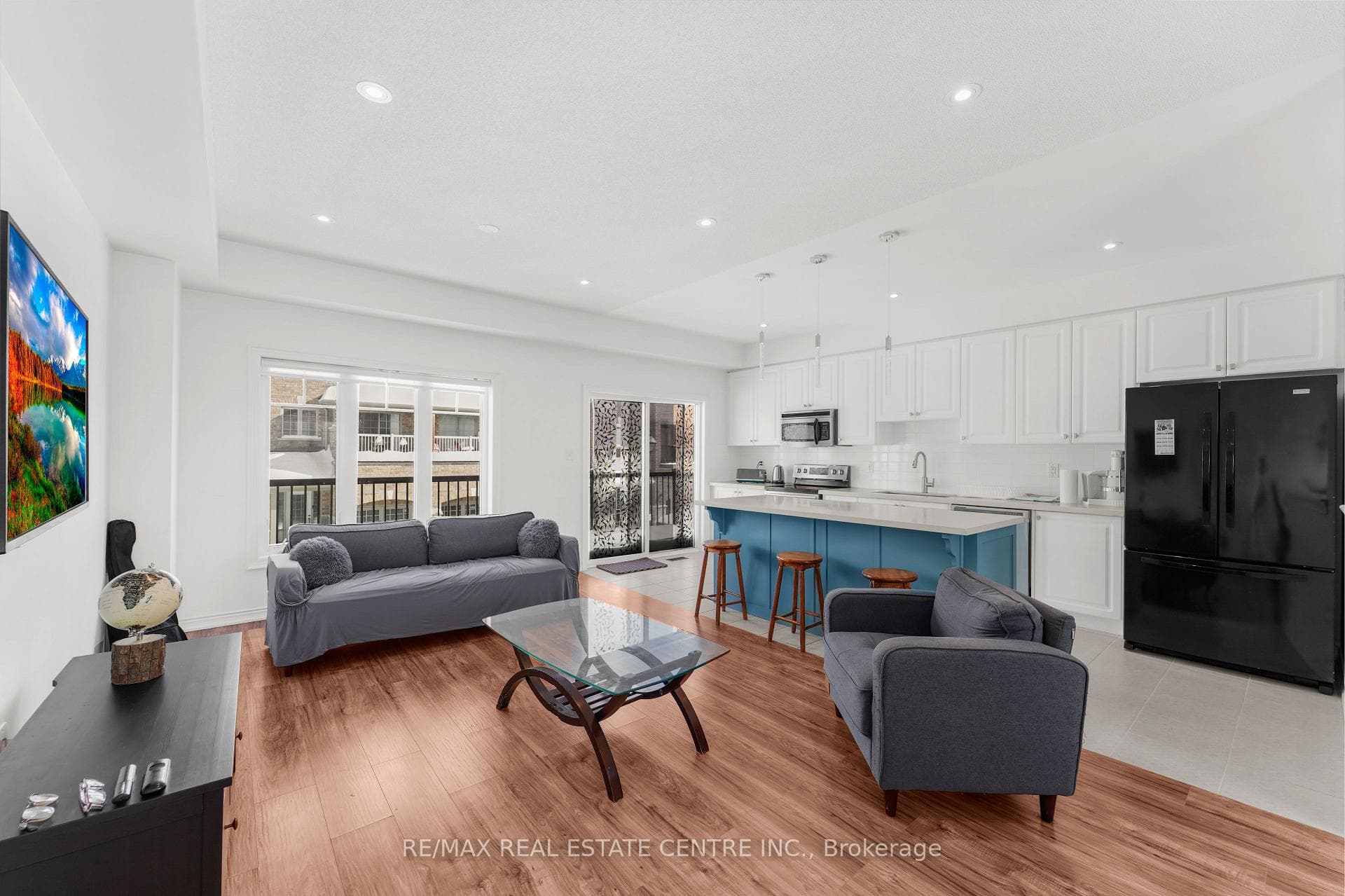 17 Devineridge Avenue photo 6