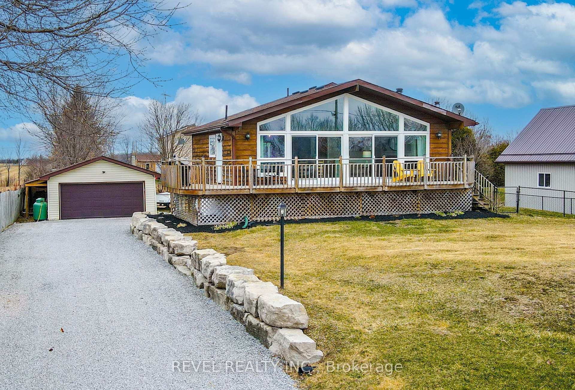 79 Hillside Drive photo 2