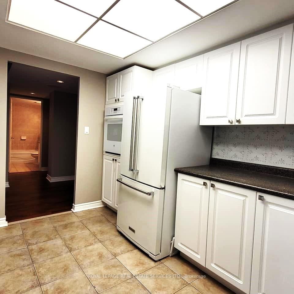 71 Charles Street Unit 401 photo 9