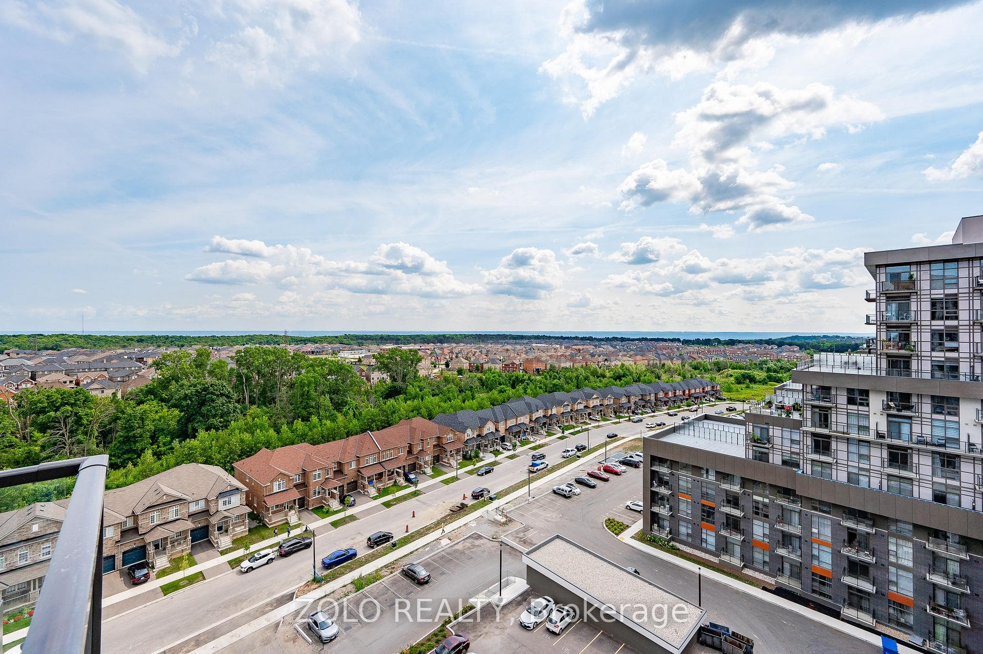 470 Dundas Street Unit 1011 photo 30