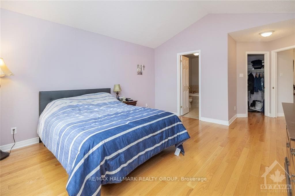 274 DEERCROFT Avenue photo 16