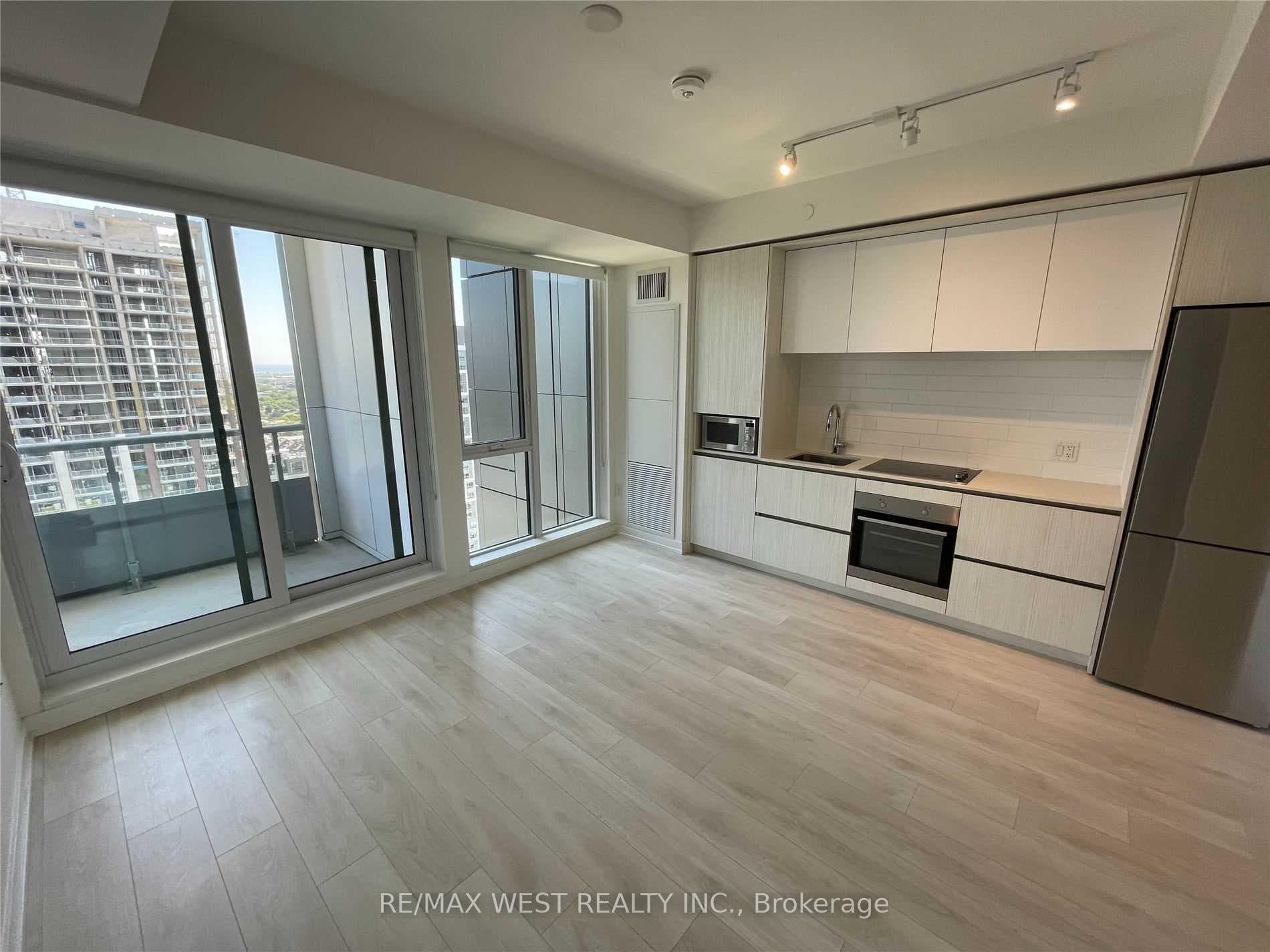 225 Sumach Street Unit 2702 photo 12
