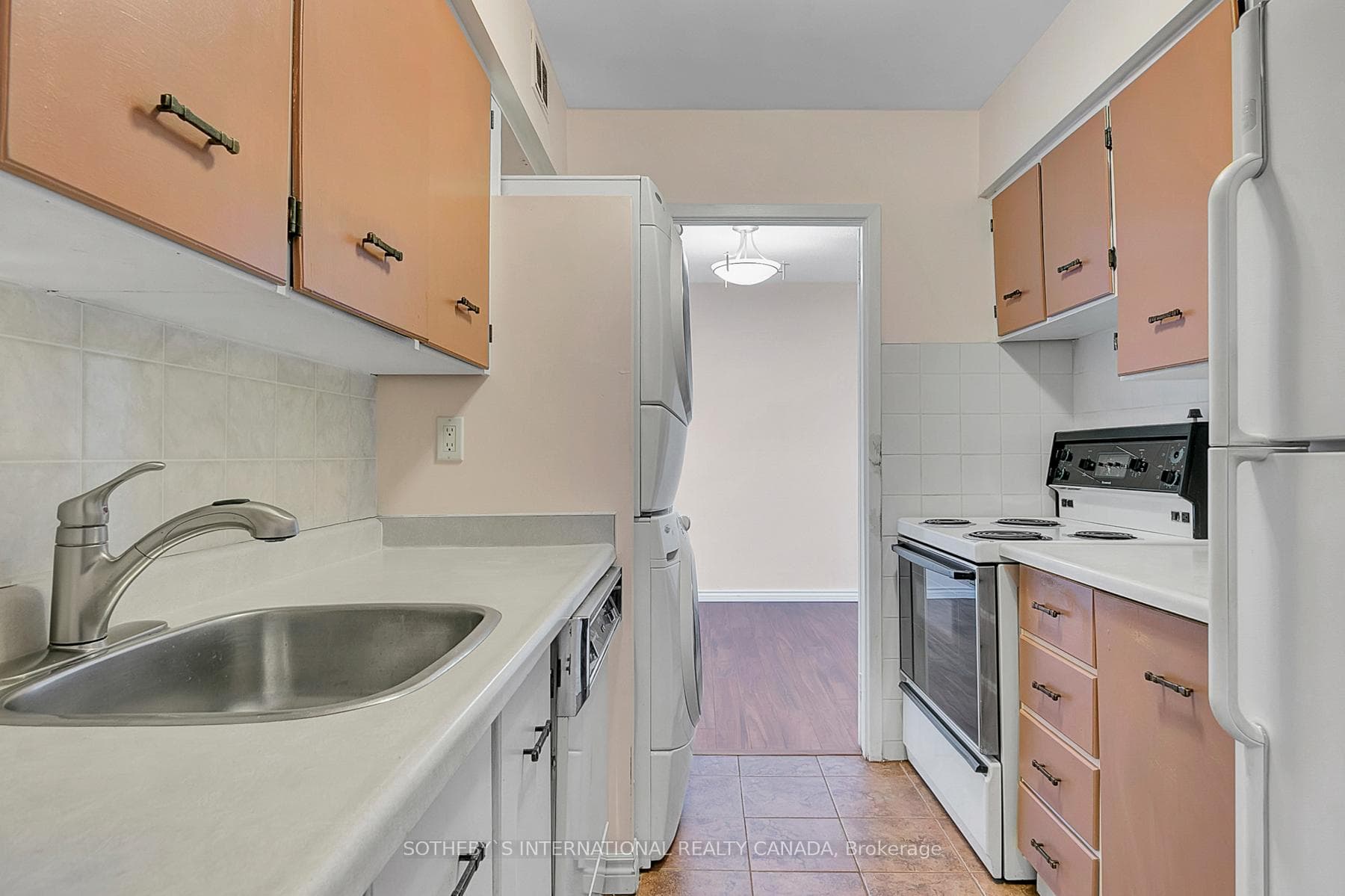 50 Quebec Avenue Unit 2204 photo 14