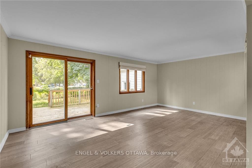 6036 PERTH Street photo 21