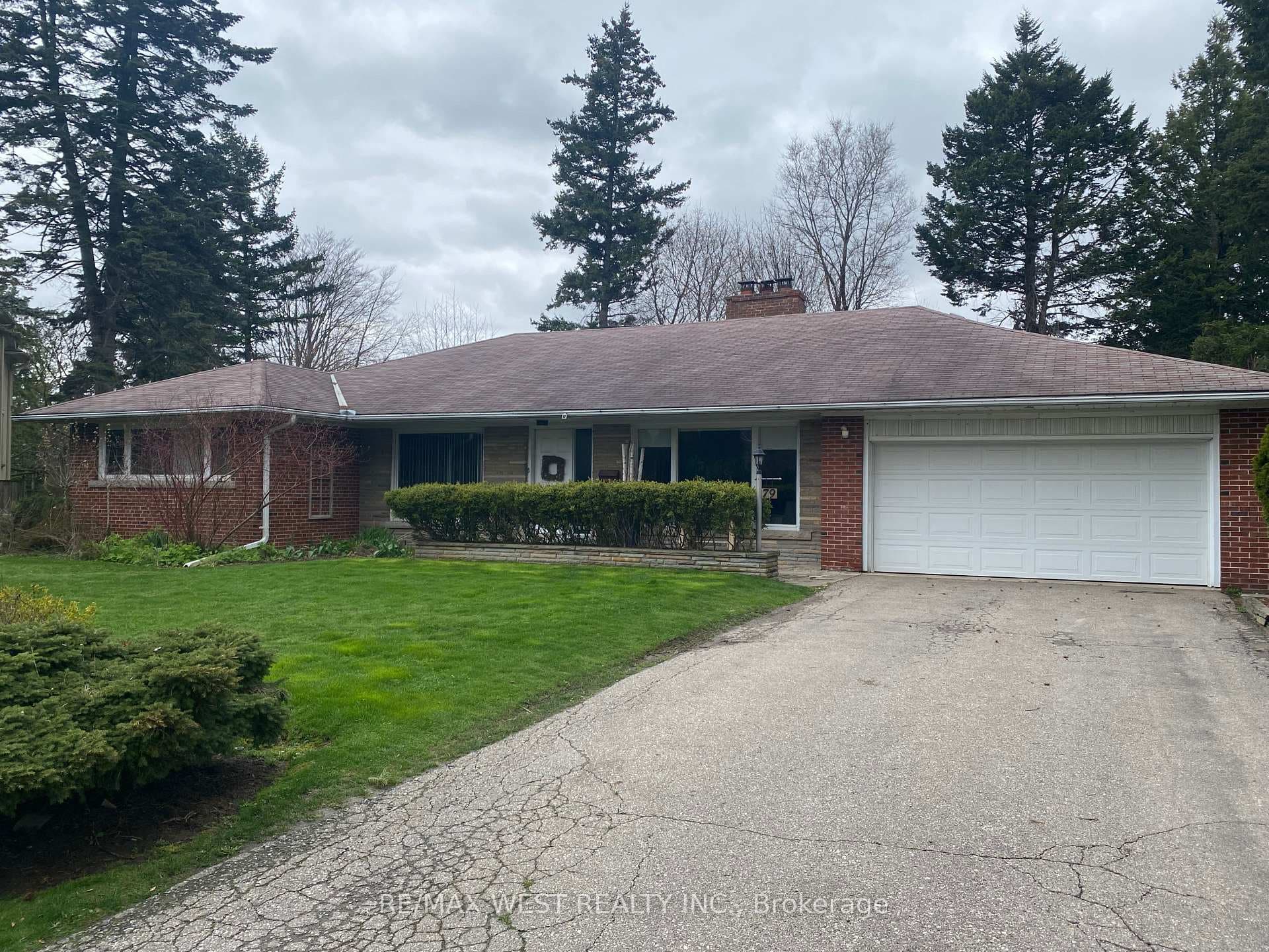 79 Sir Williams Lane photo 1