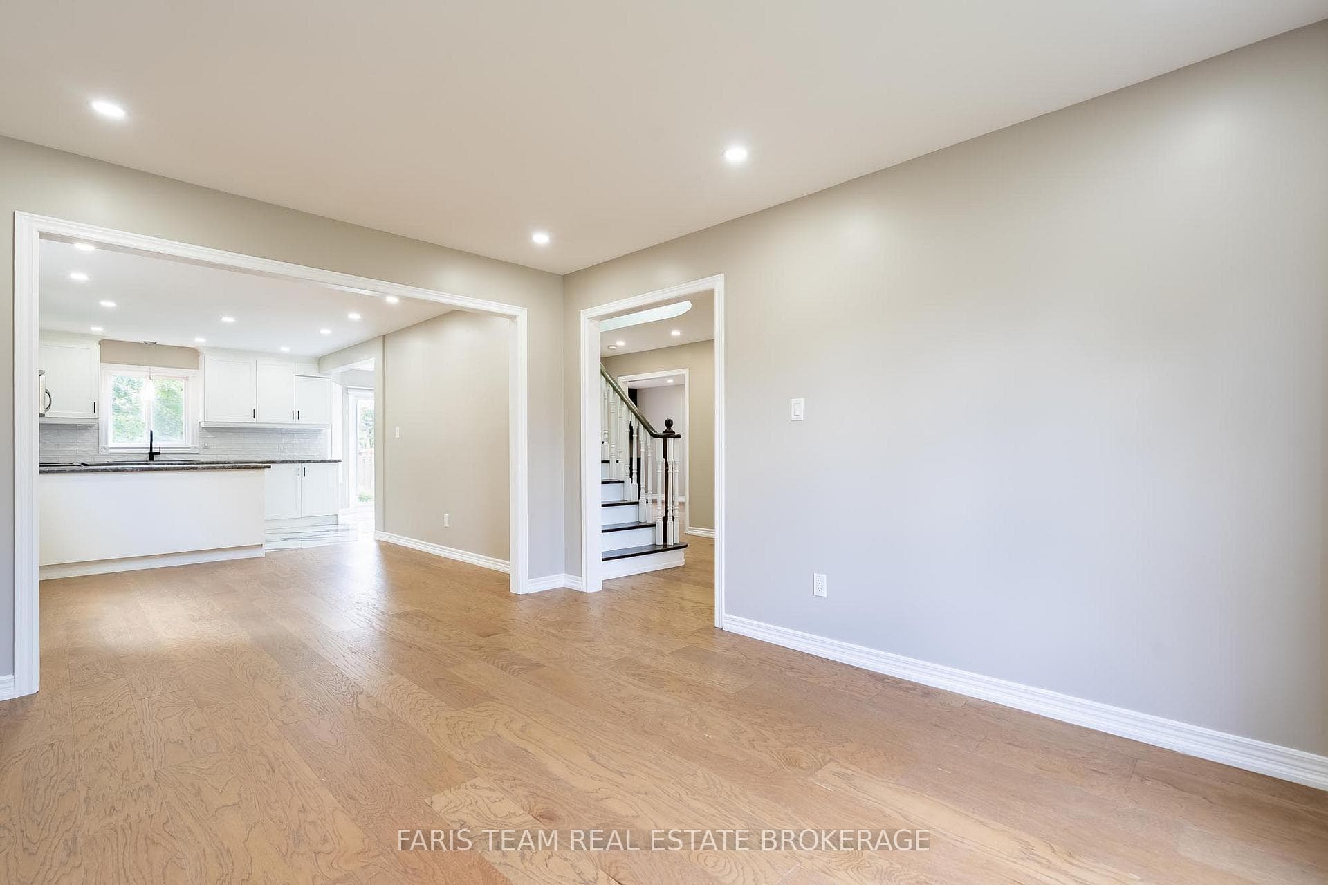 186 Ferndale Drive photo 14