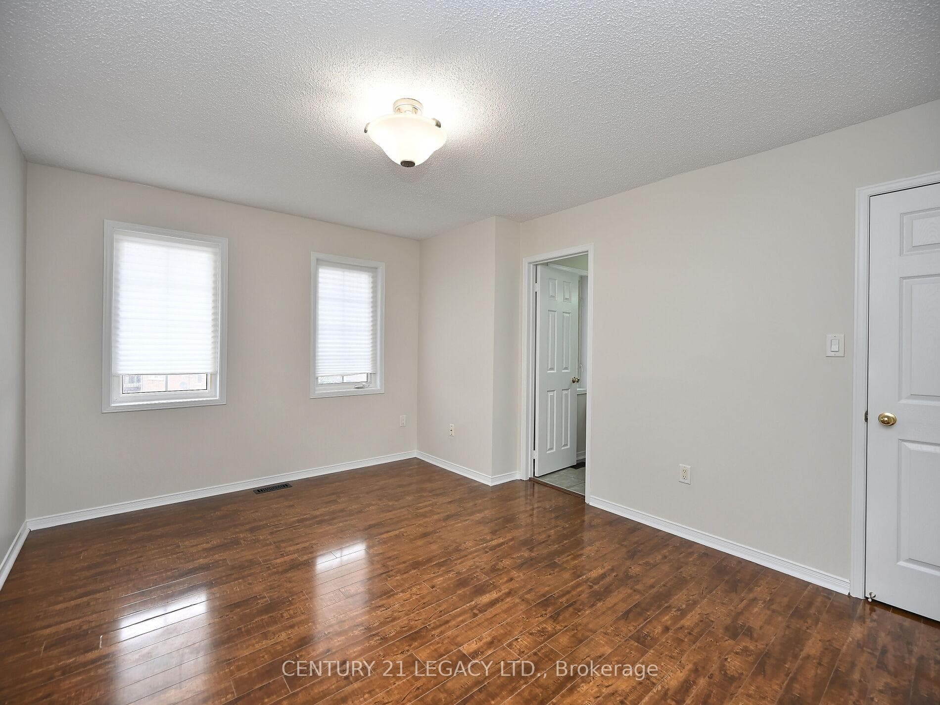 48 Bernard Avenue photo 23