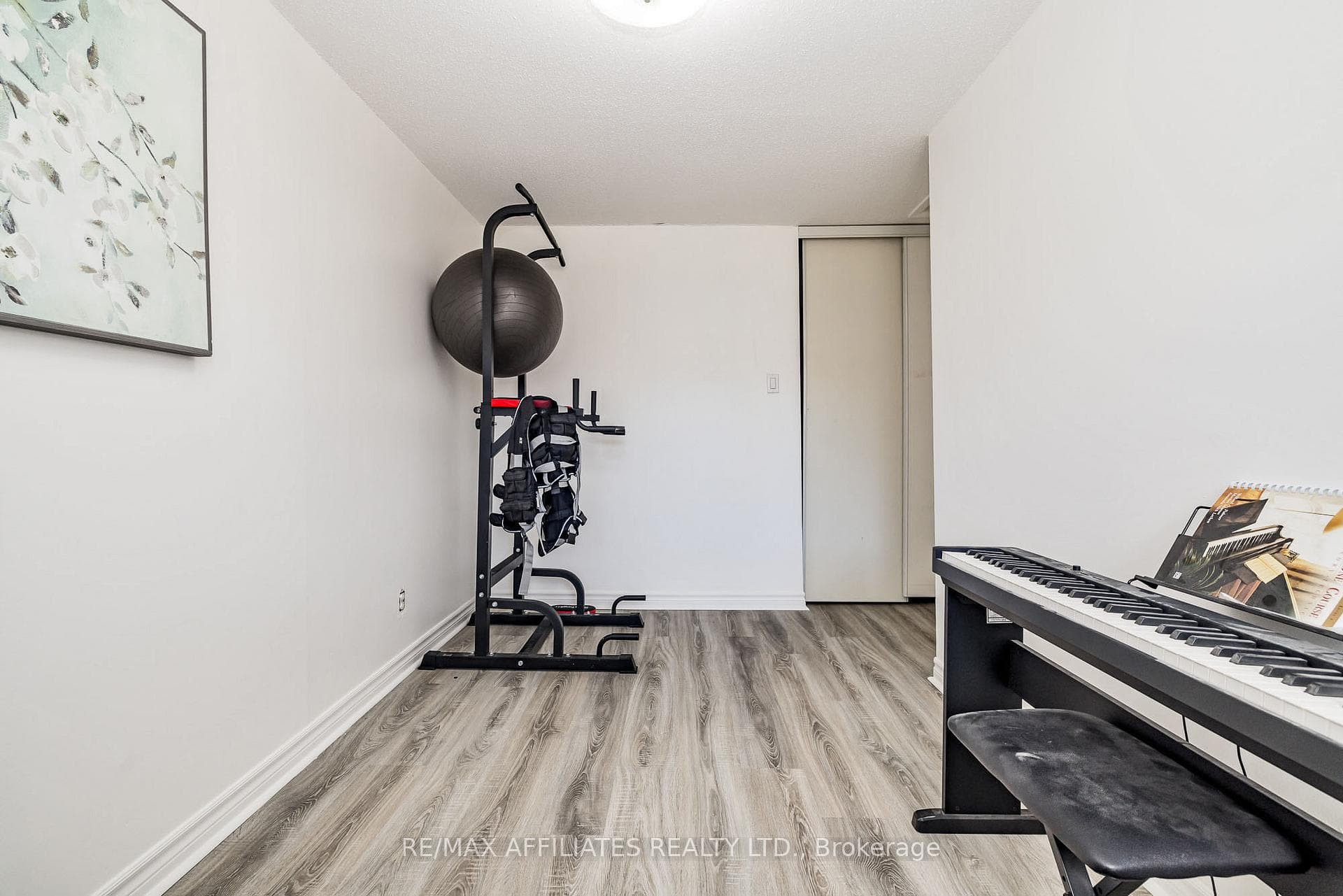 Great Size Bedroom 3