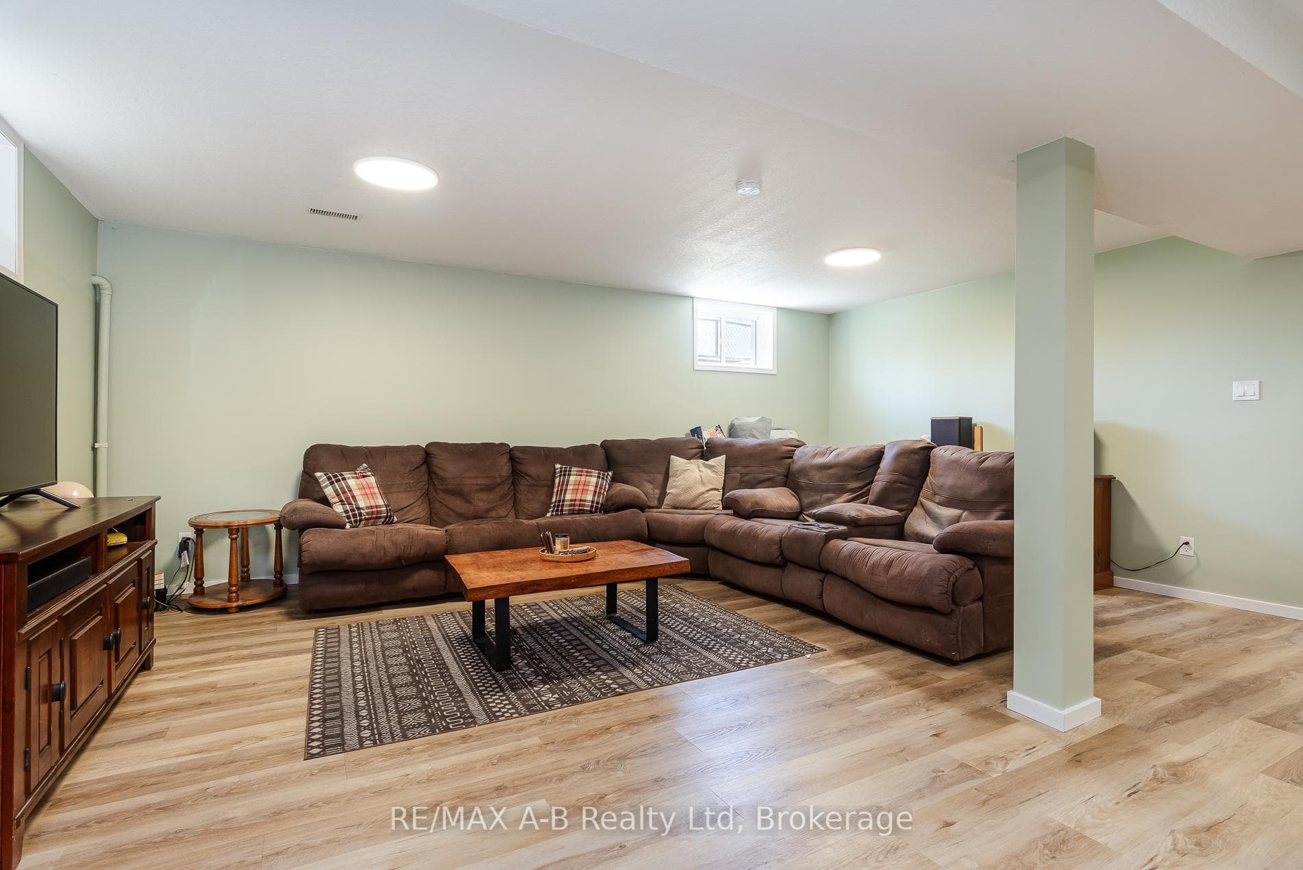 180 Westwood Avenue photo 44