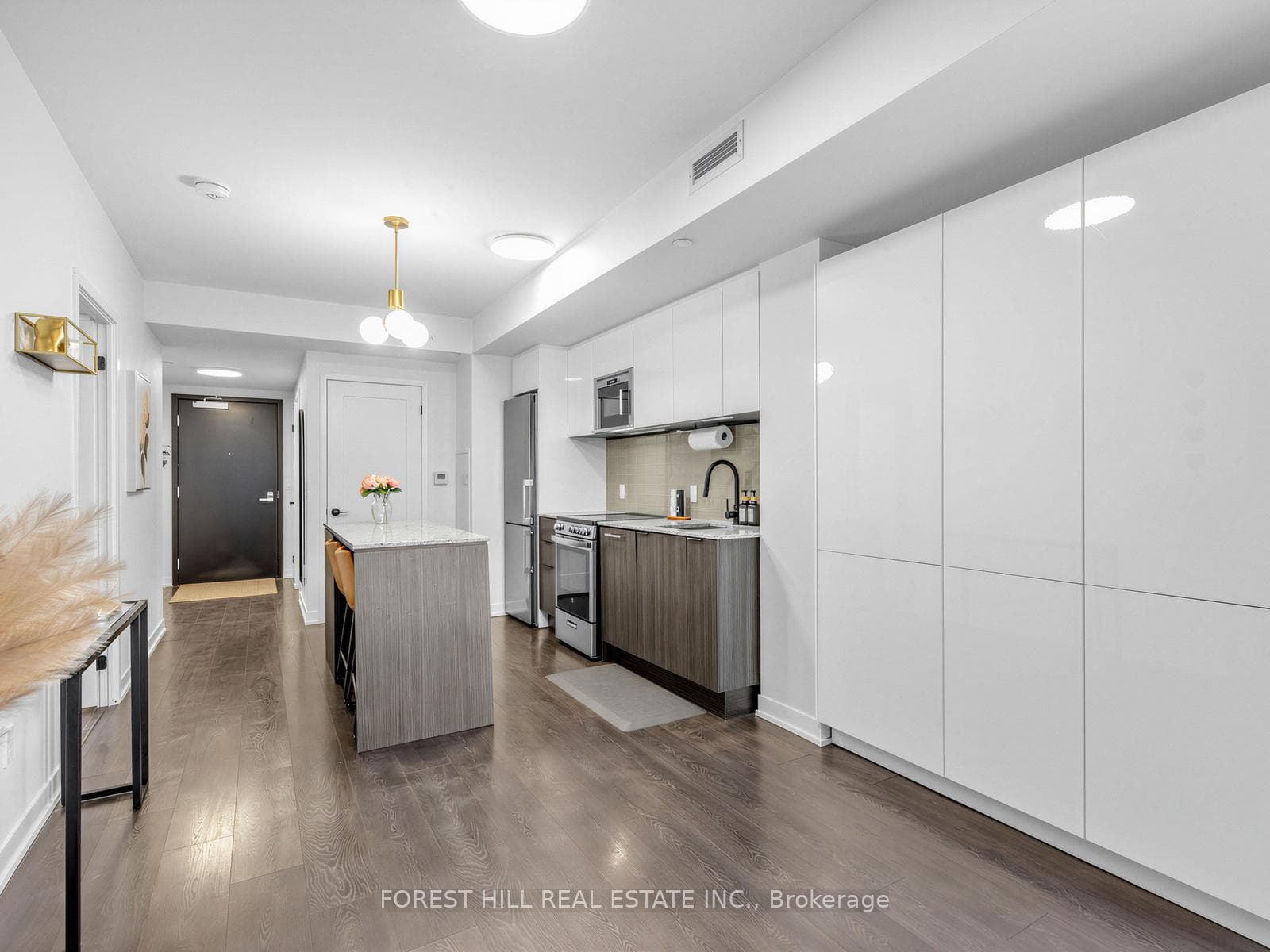 31 Tippett Road Unit 438 photo 24
