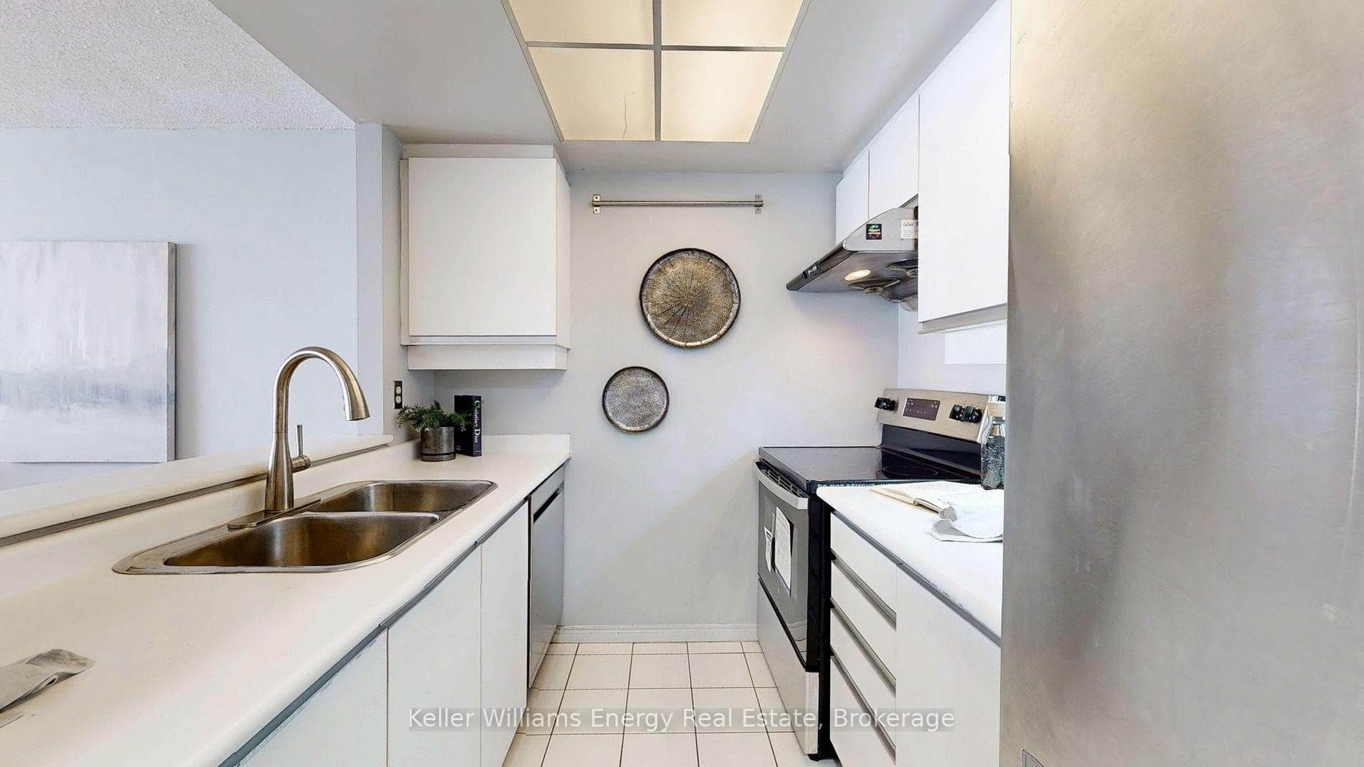 7 Concorde Place Unit 1512 photo 5