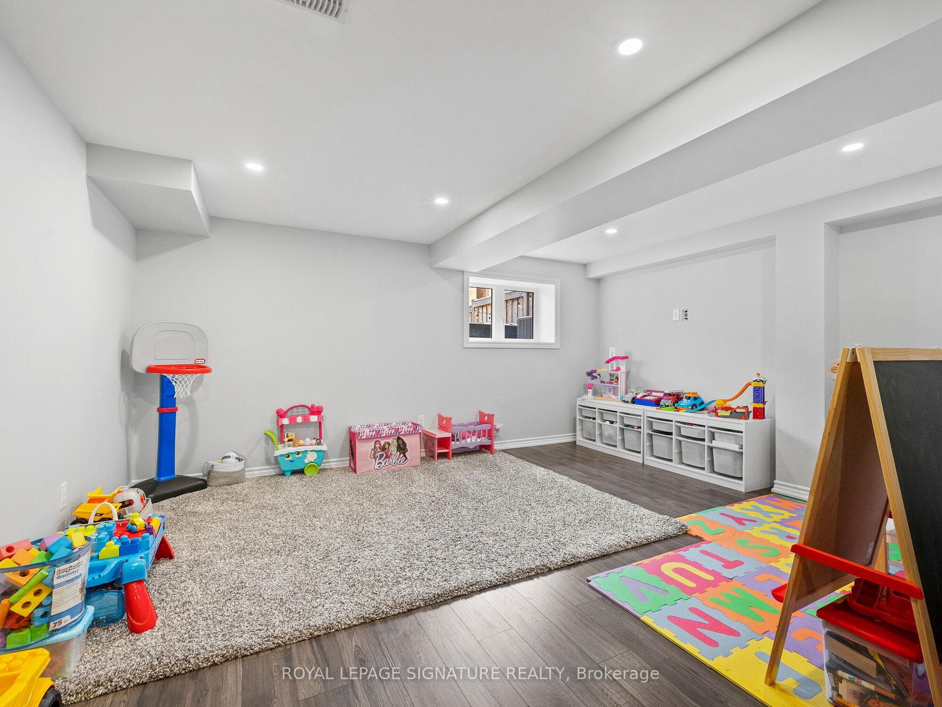39 Ridgegate Crescent photo 32