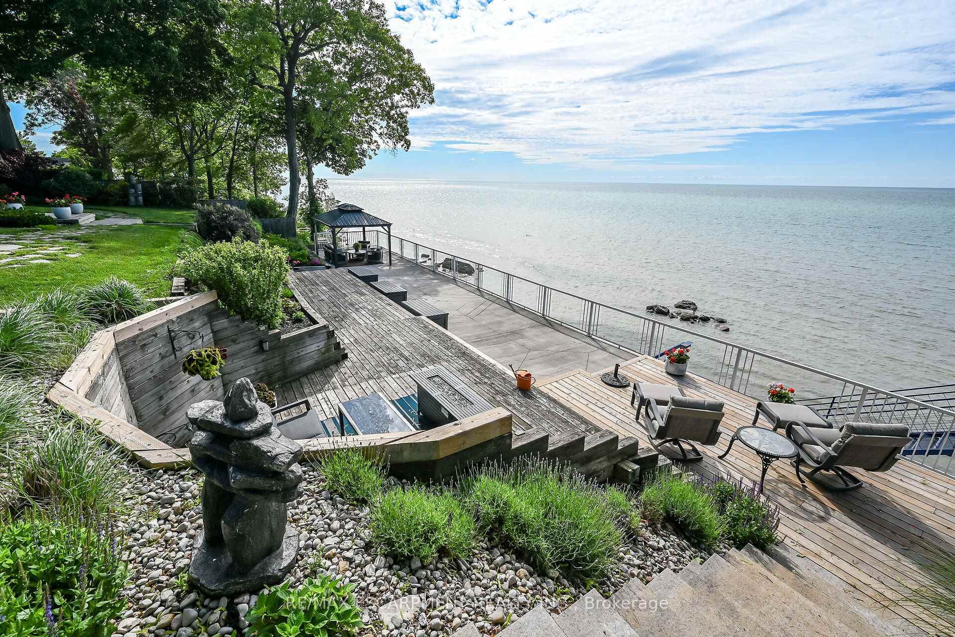 108 Lakeside Drive photo 37