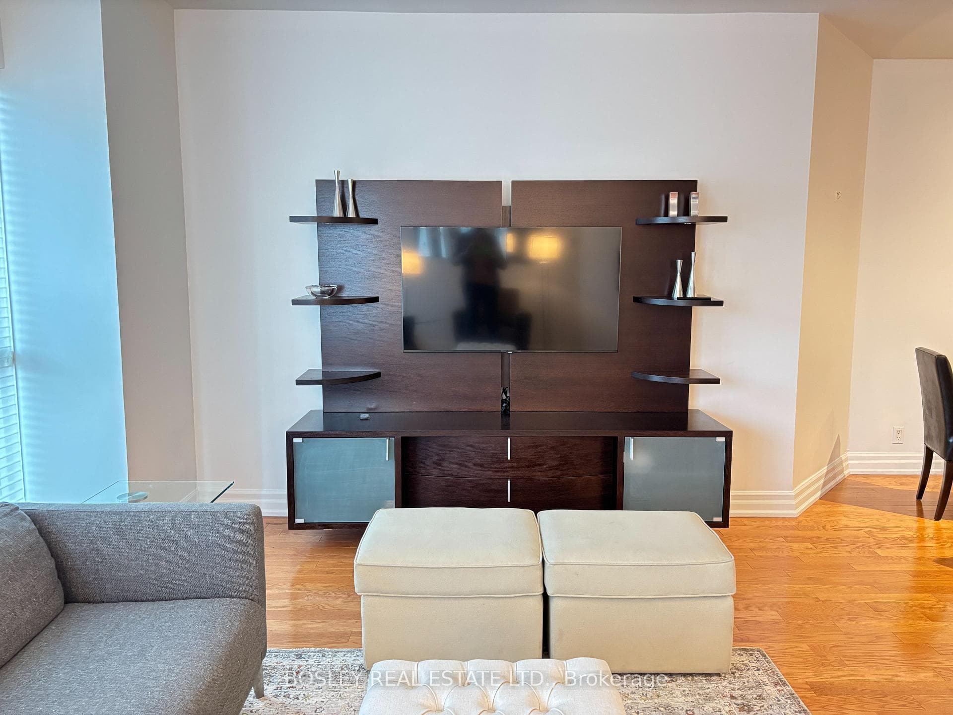 38 Avenue Road Unit 603 photo 21