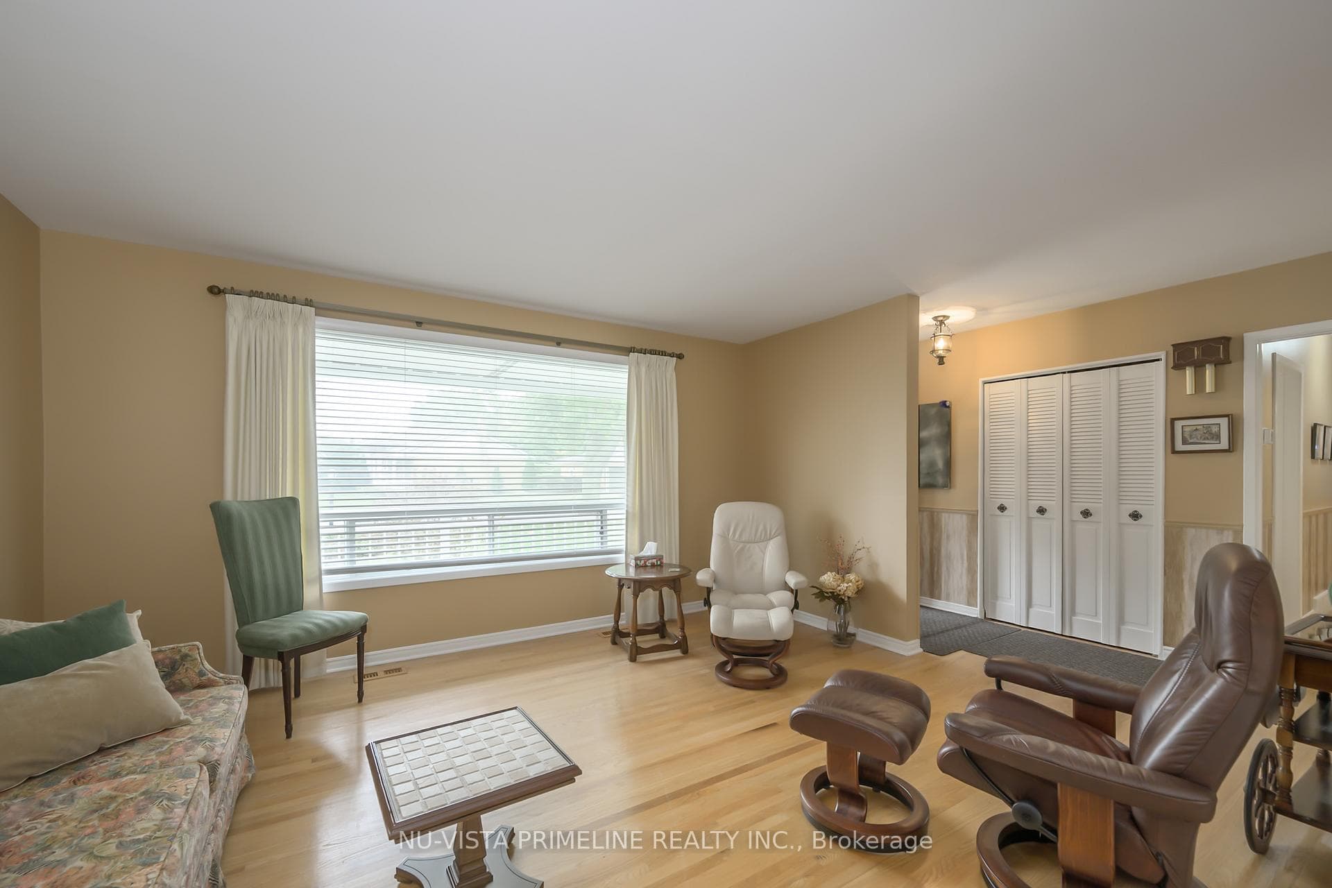 55 Maxwell Crescent photo 21