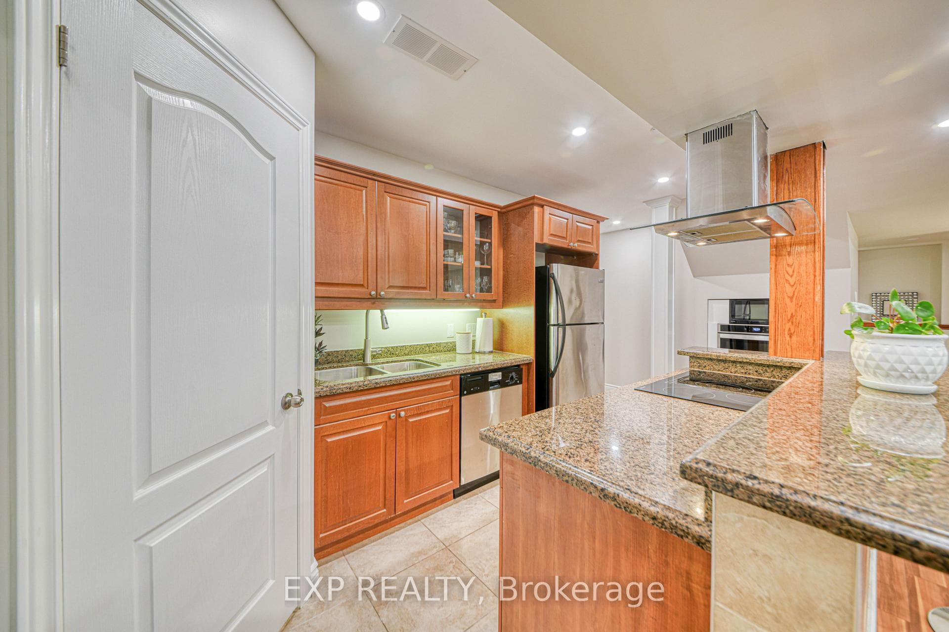 BSMT - 87 Lowinger Avenue photo 12