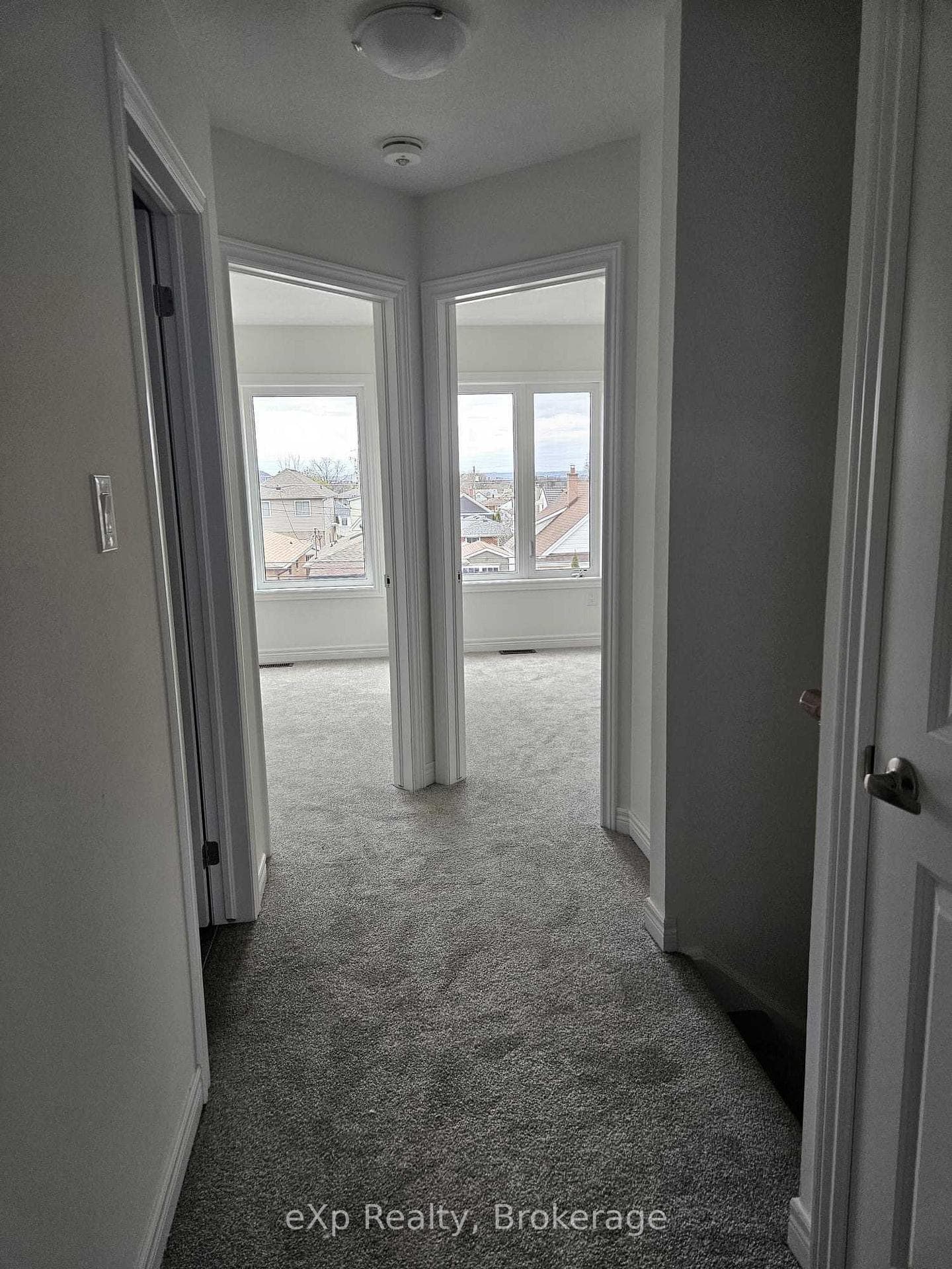 18 Reid Avenue photo 14