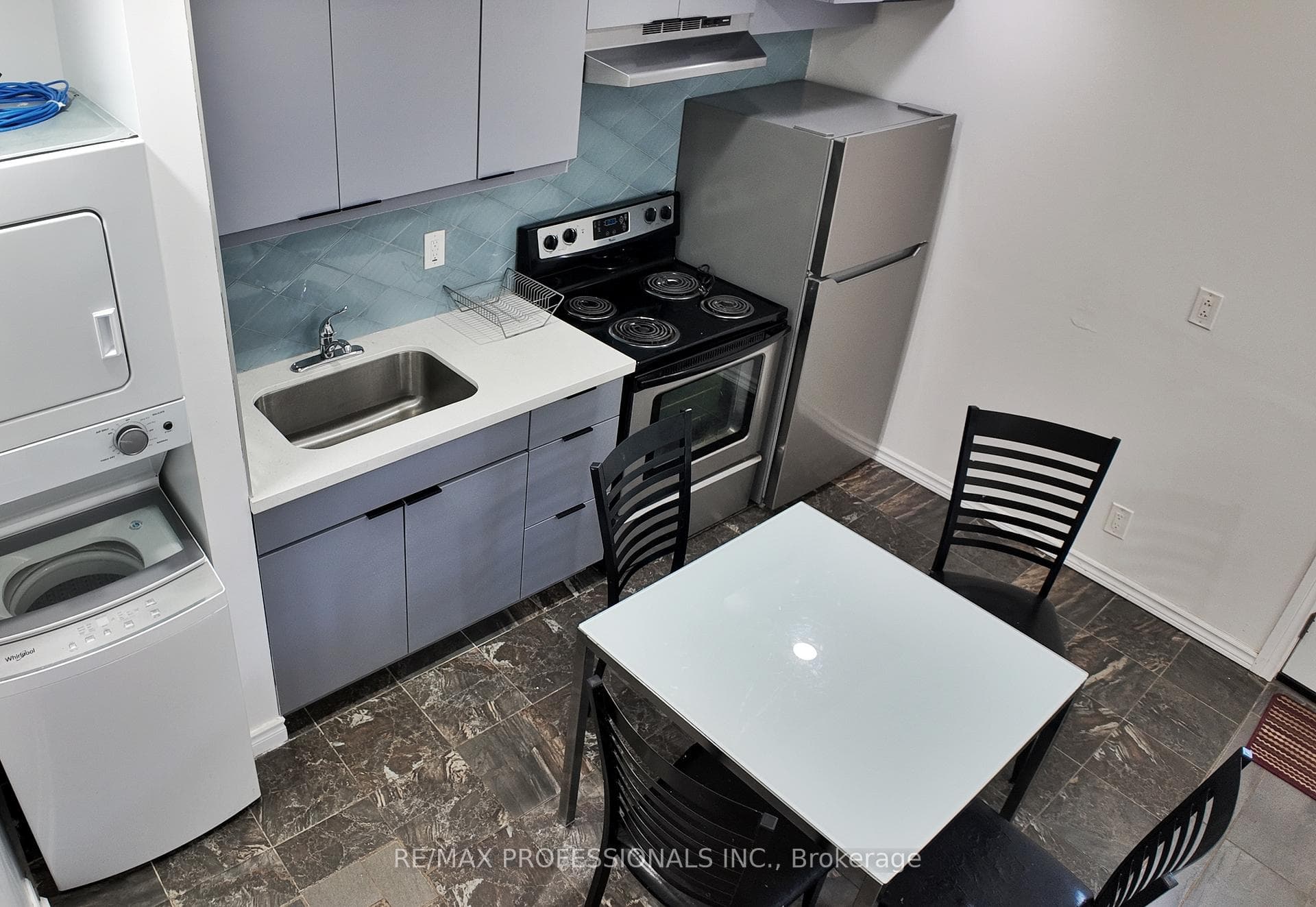 5 Farmbrook Road Unit B photo 5