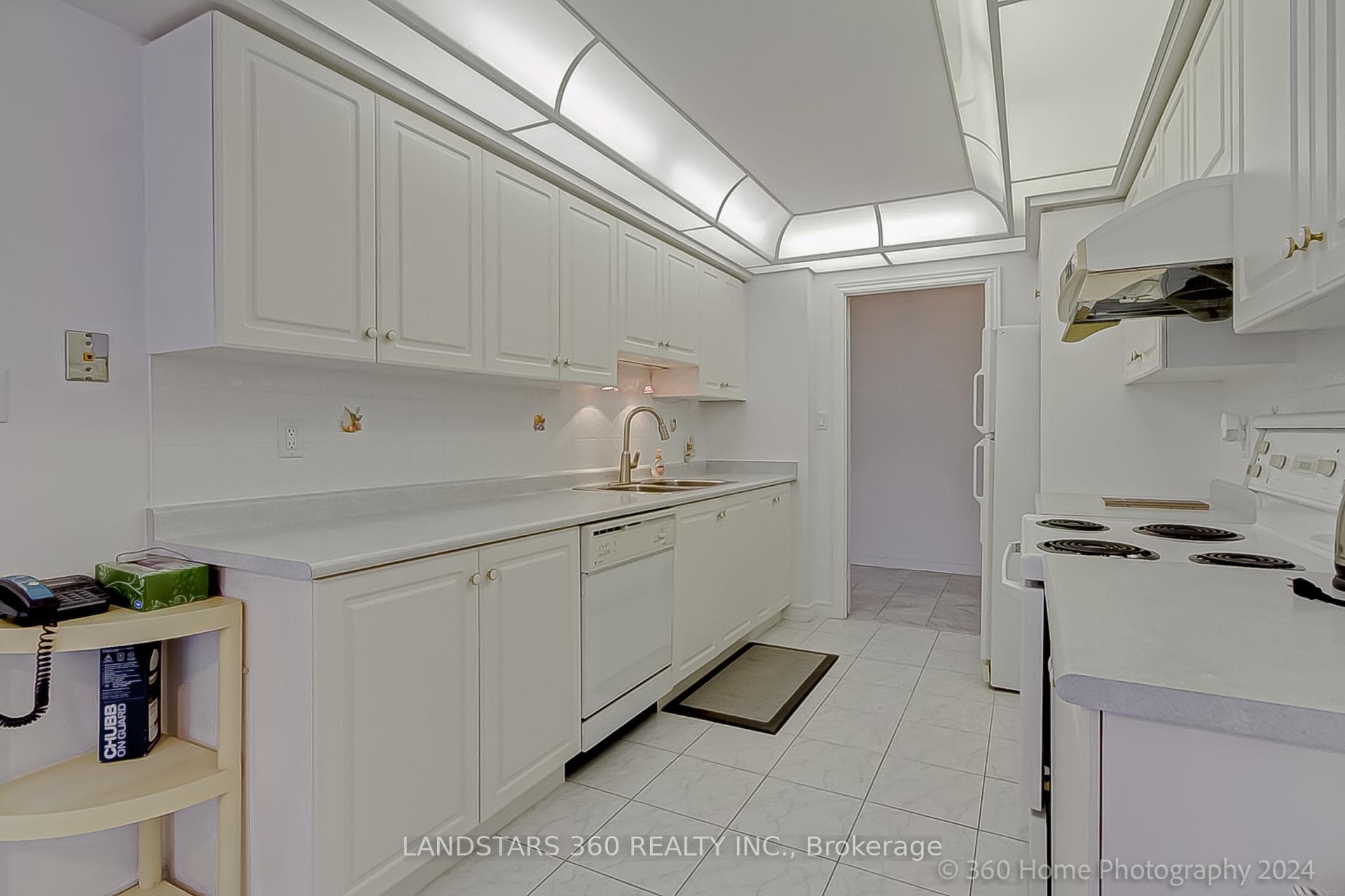 Spacious Kitchen