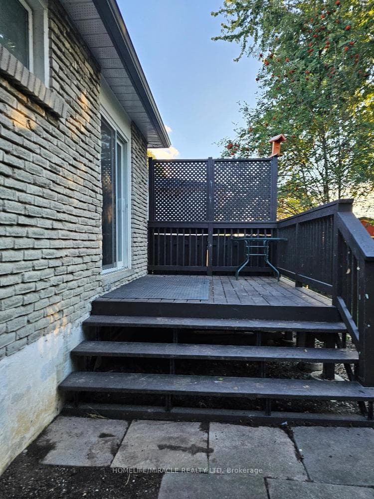 37 Harland Crescent Unit Main photo 23