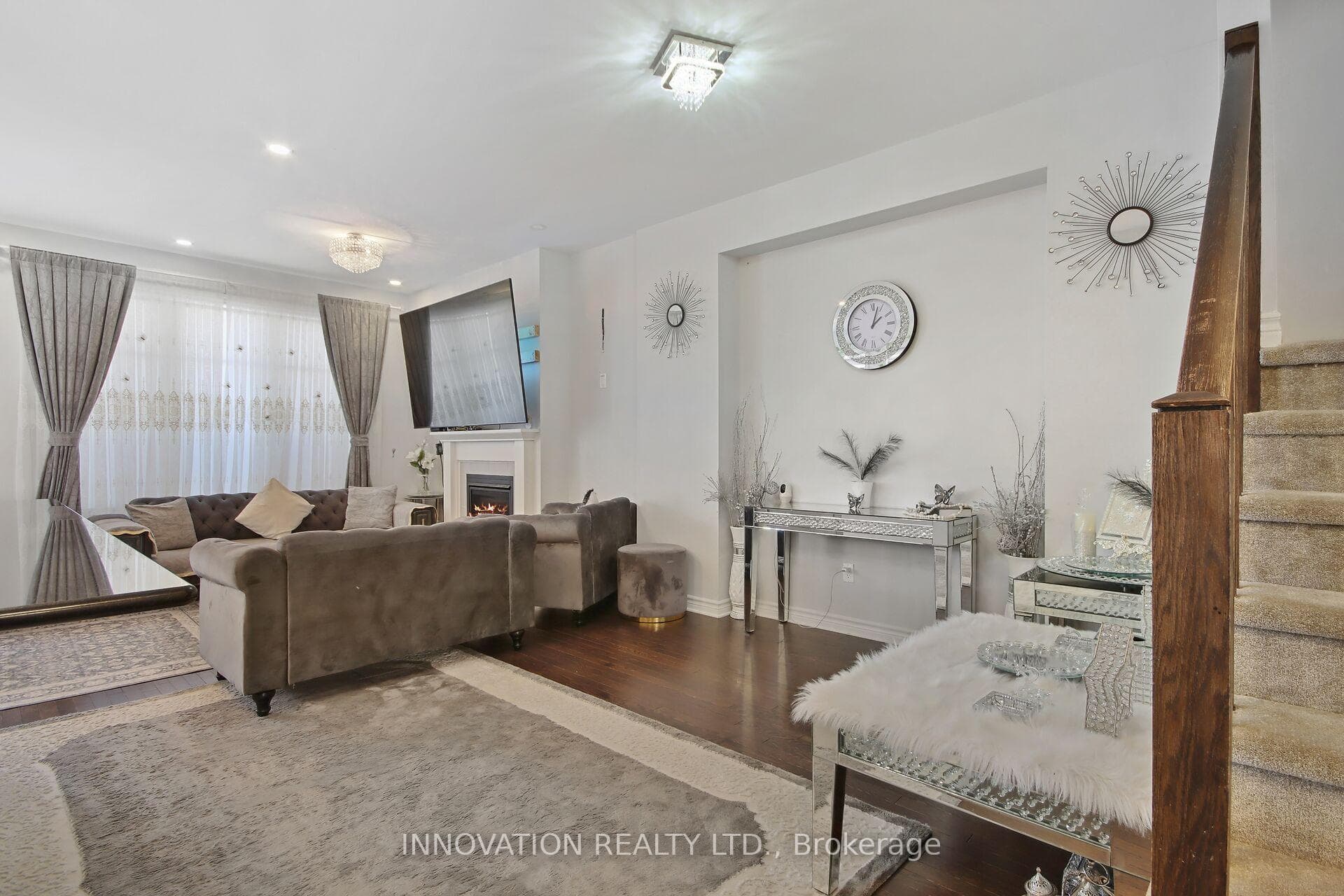 517 Muscari Street photo 12