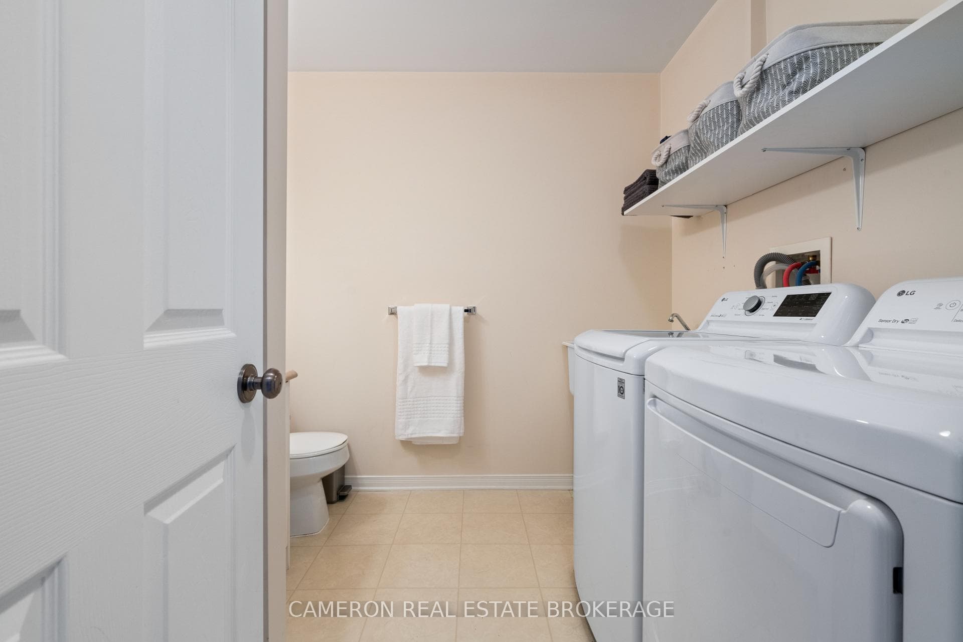 3215 Johnston Avenue photo 21