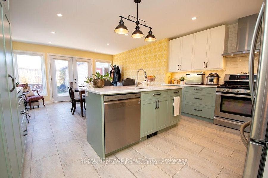 Bright & Airy kitchen with walkout to deck & yard