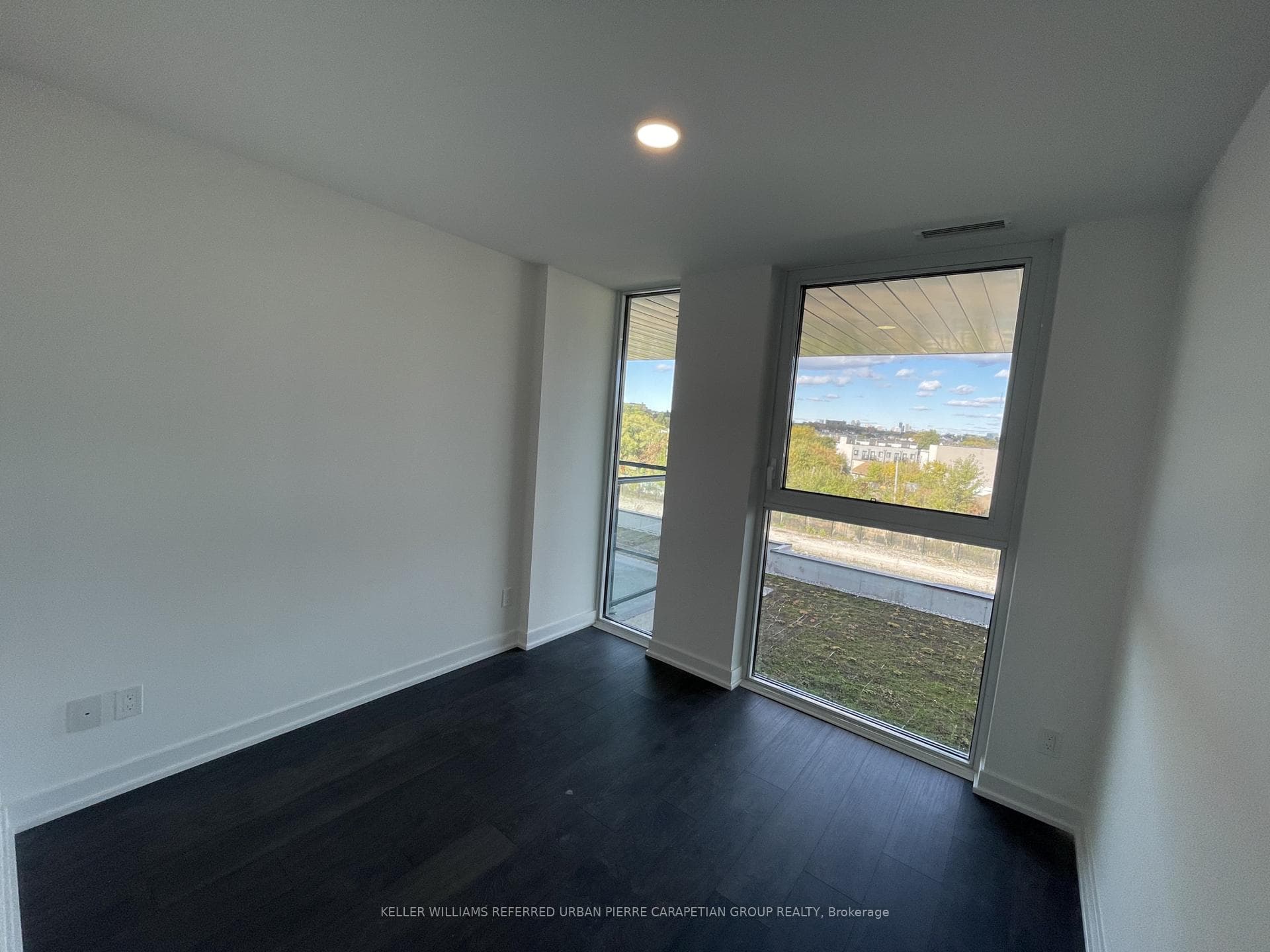 57 Brock Avenue Unit 413 photo 9