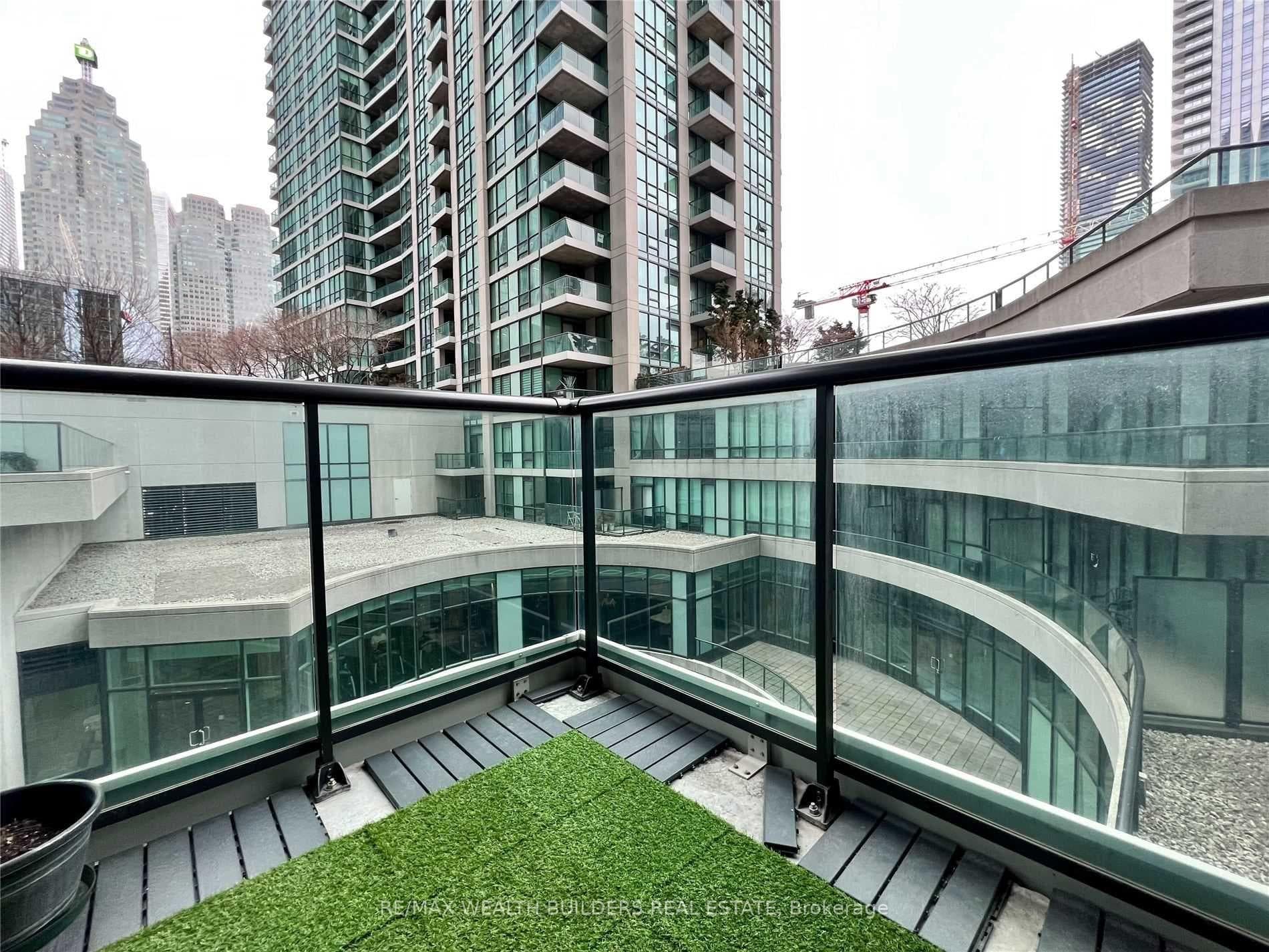 12 Yonge Street Unit 402 photo 5
