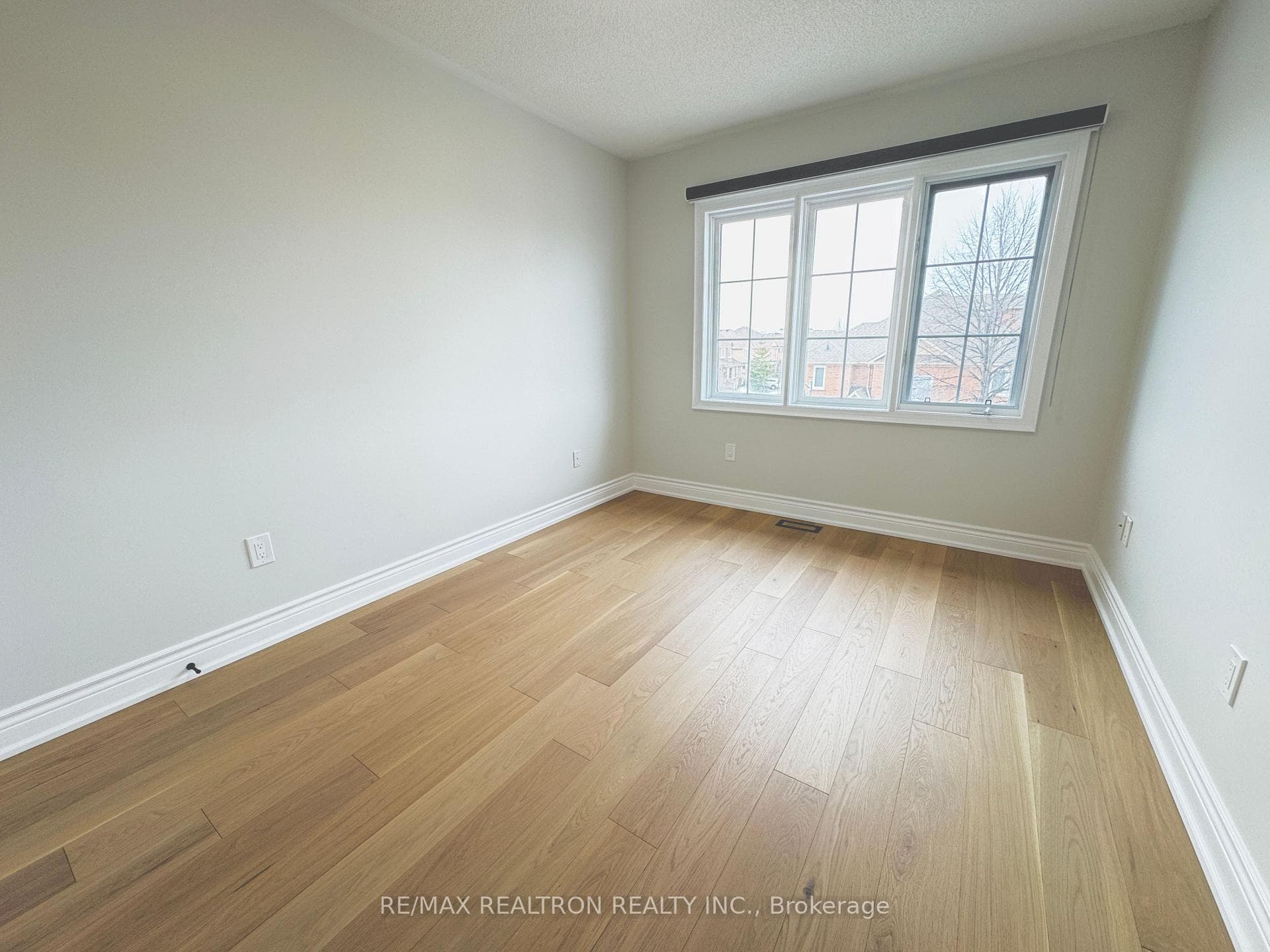 20 Madison Heights Boulevard photo 14