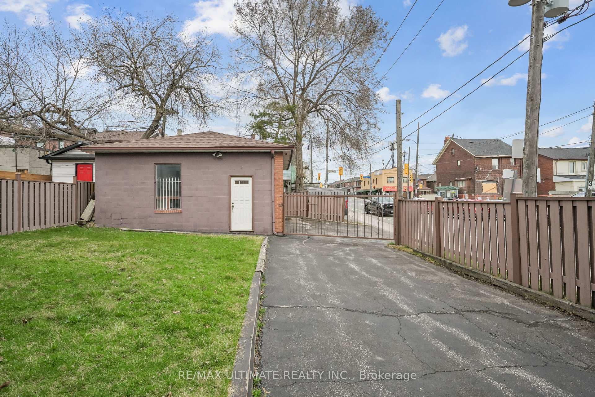 165 Sellers Avenue photo 27