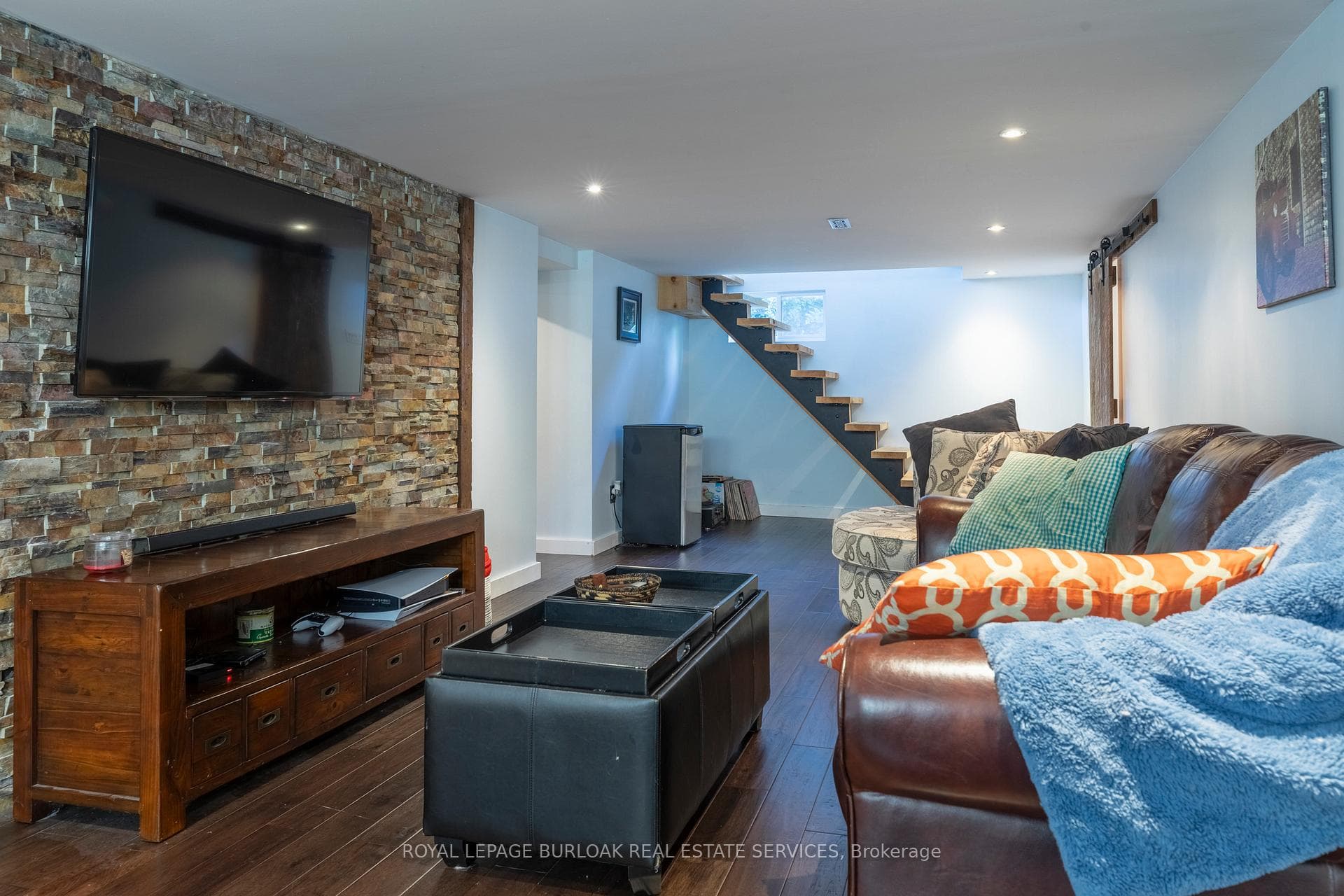 44 Sandalwood Avenue photo 23