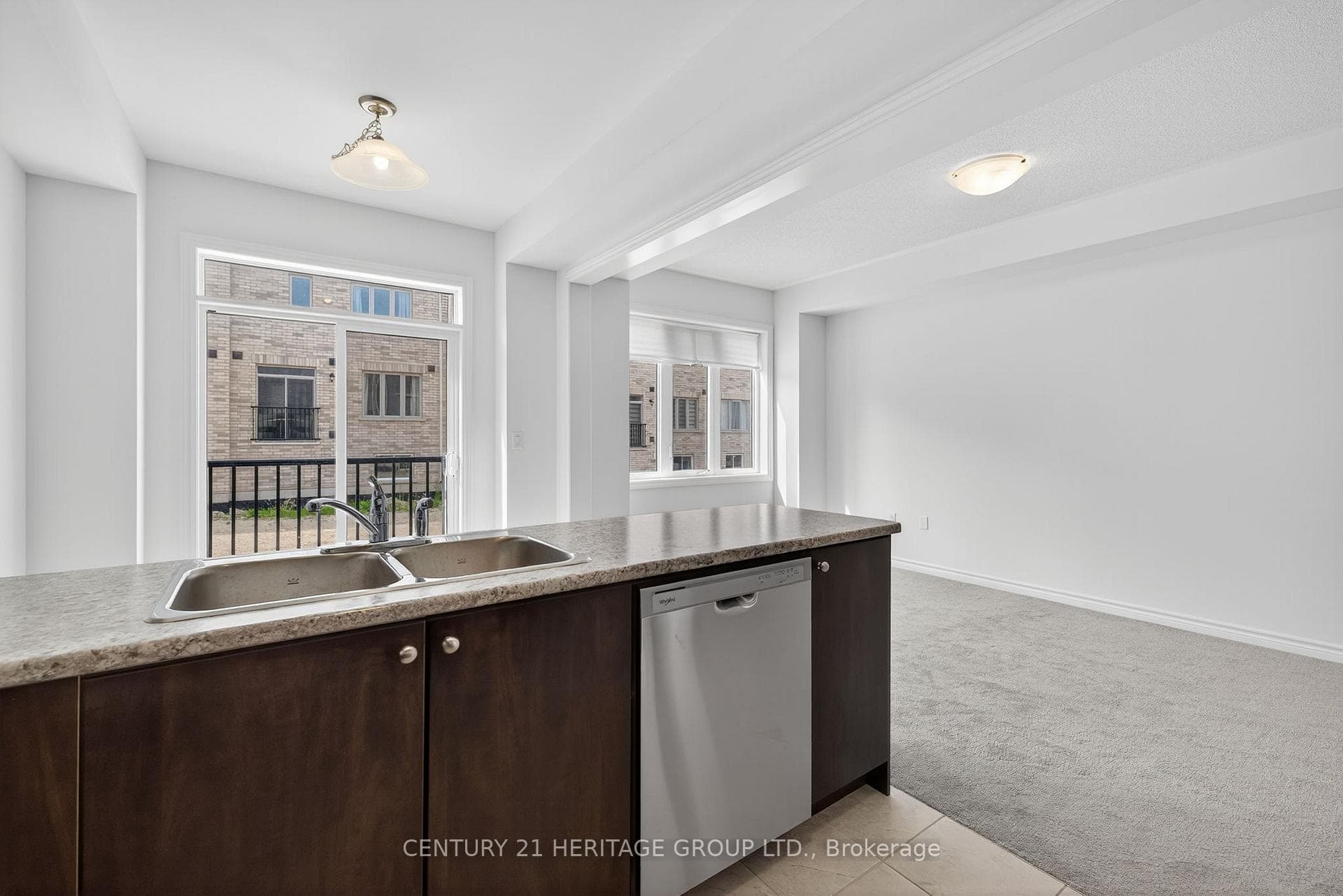 102 Stocks Avenue photo 18