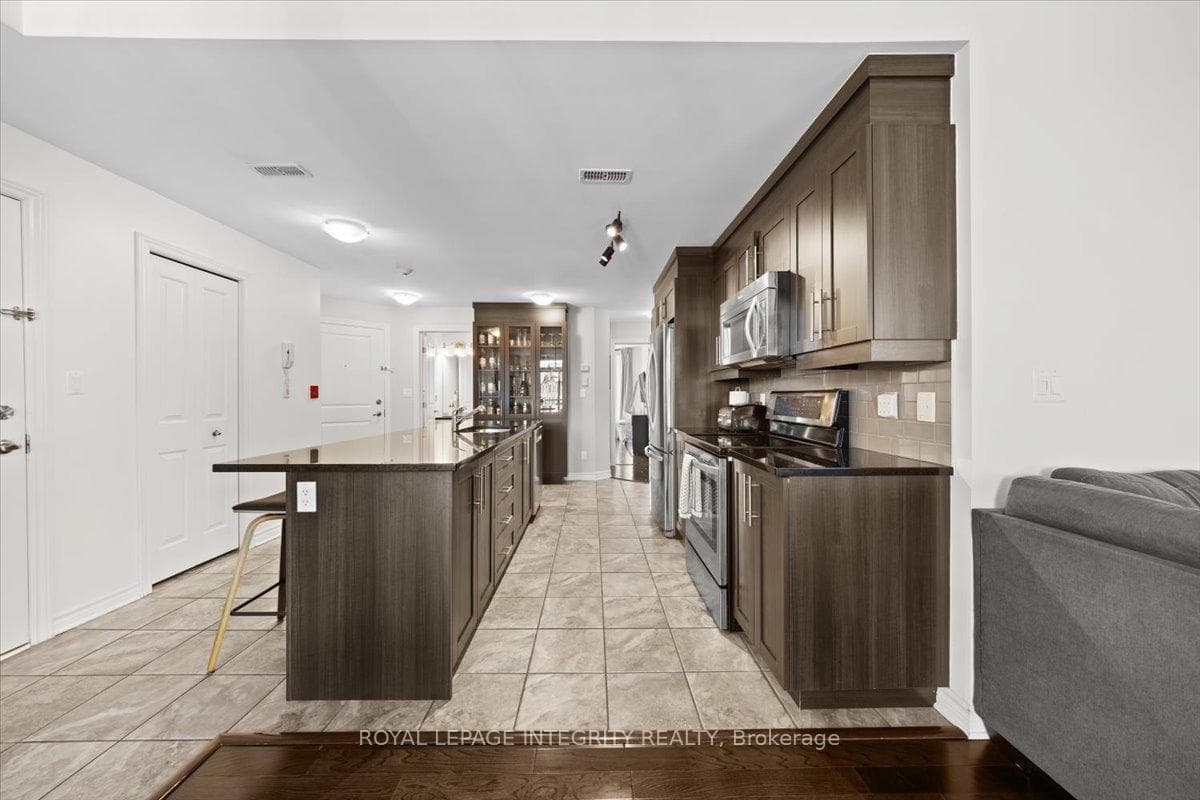 100 Prestige Circle Unit 5 photo 8