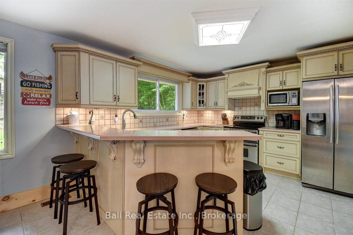 611 Skene Road photo 8