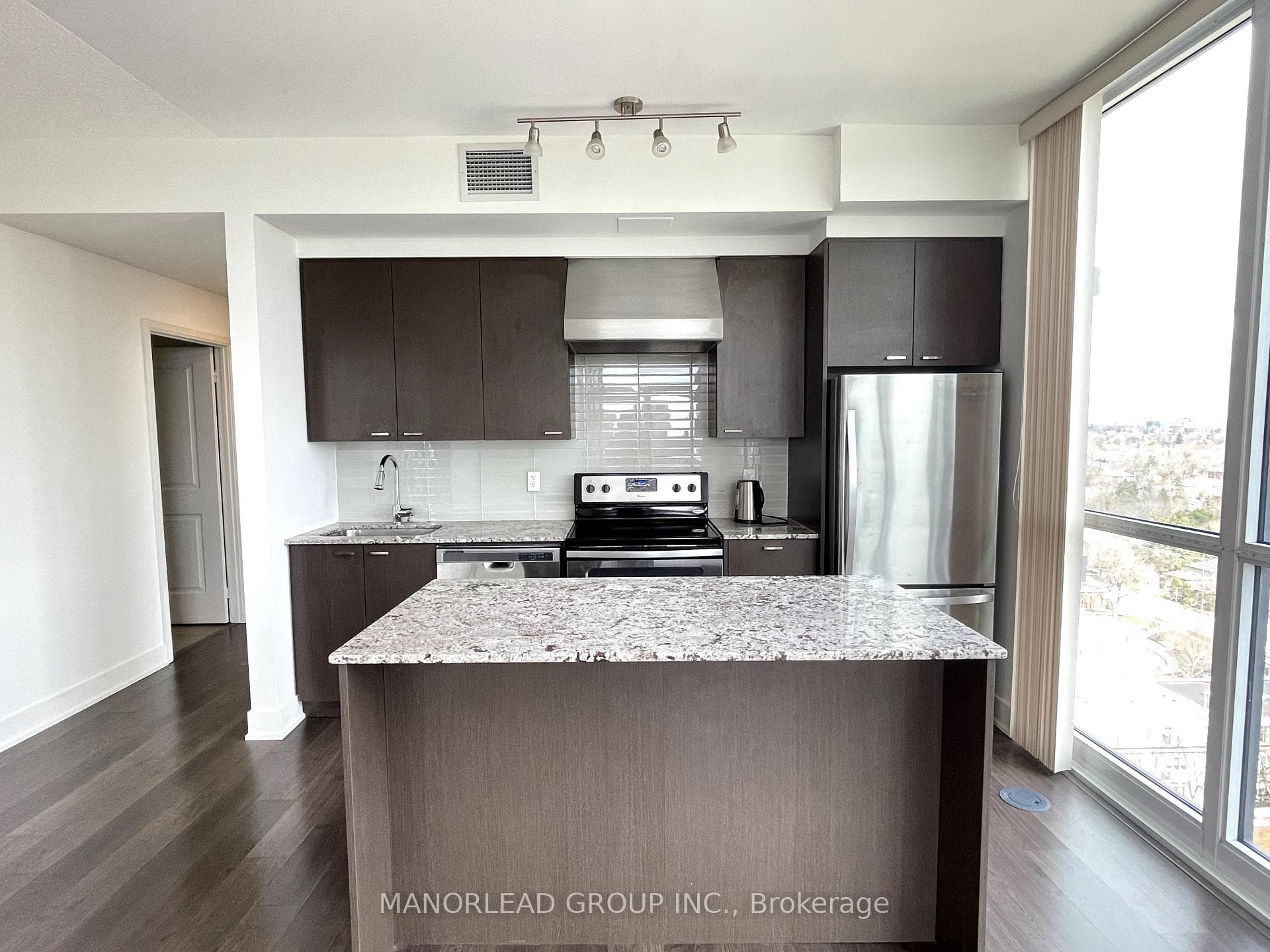 88 Sheppard Avenue Unit 1602 photo 6
