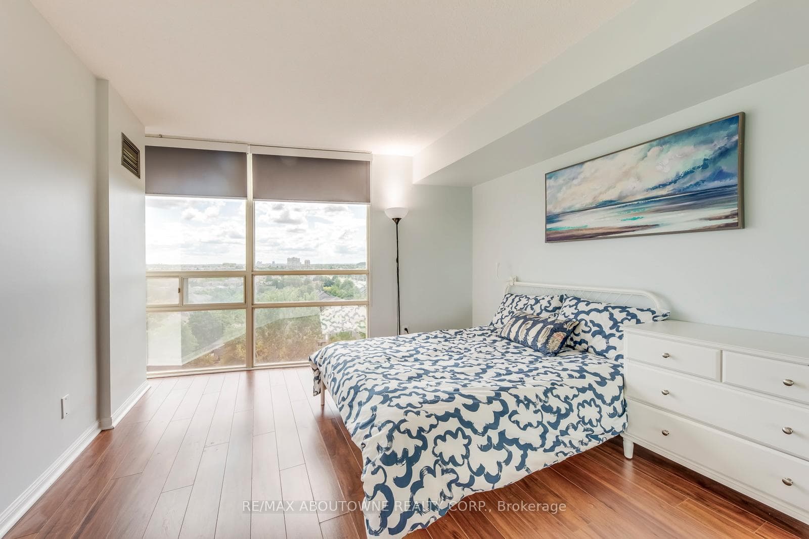50 Eglinton Avenue Unit 907 photo 21