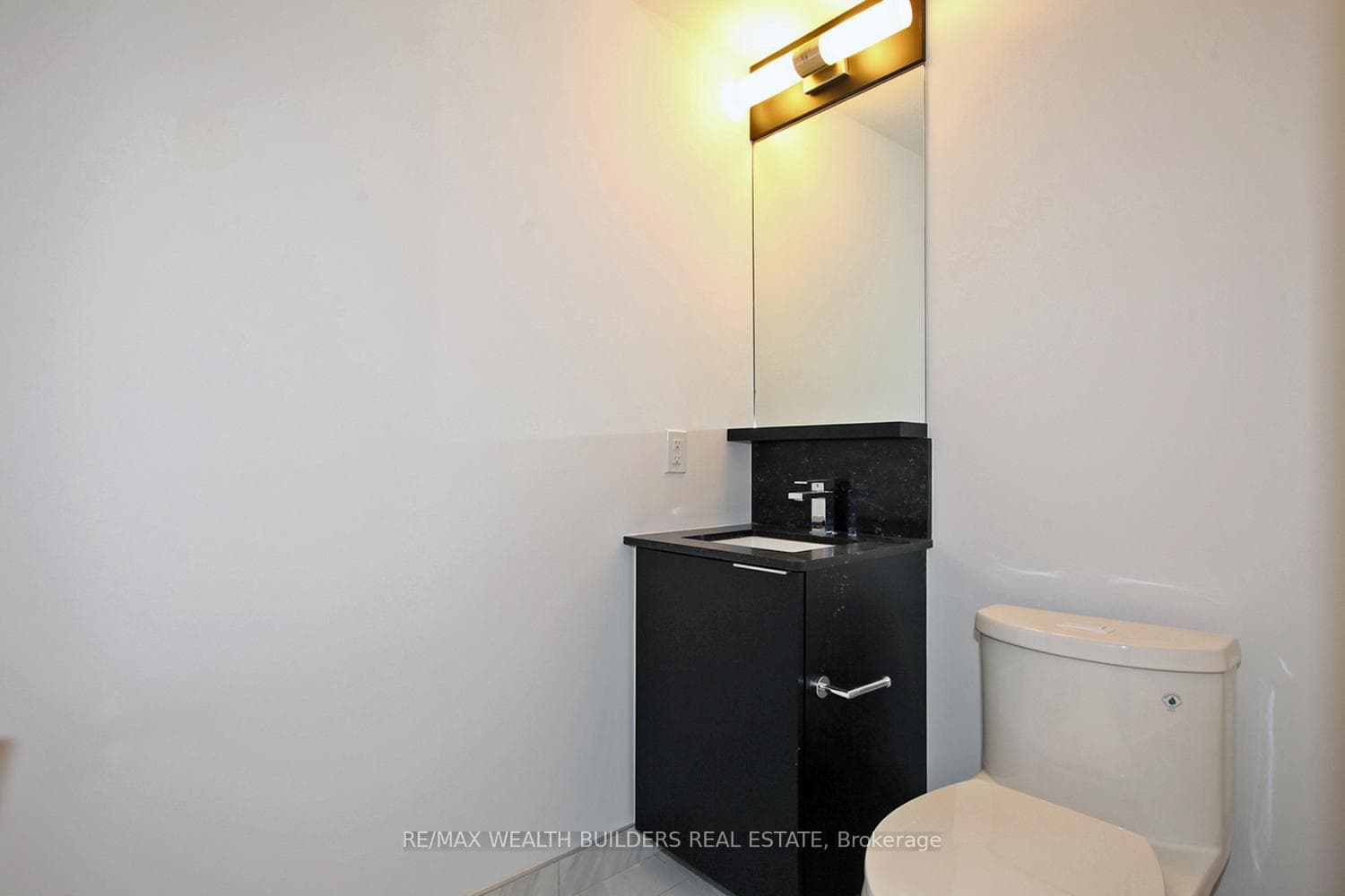85 Wood Street Unit Th02 photo 16
