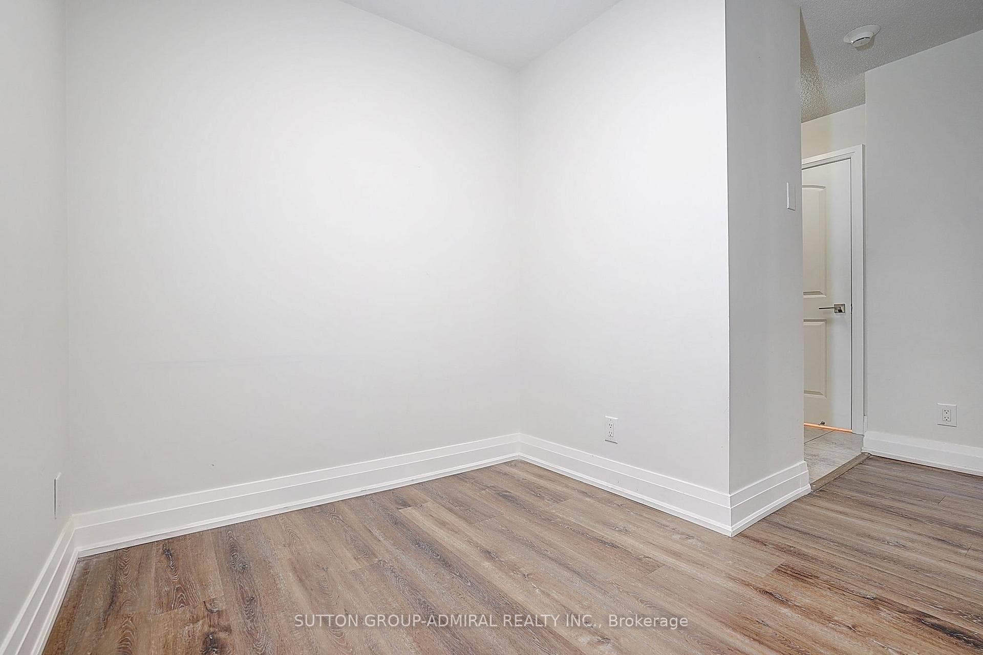 1060 Sheppard Avenue Unit 1408 photo 28