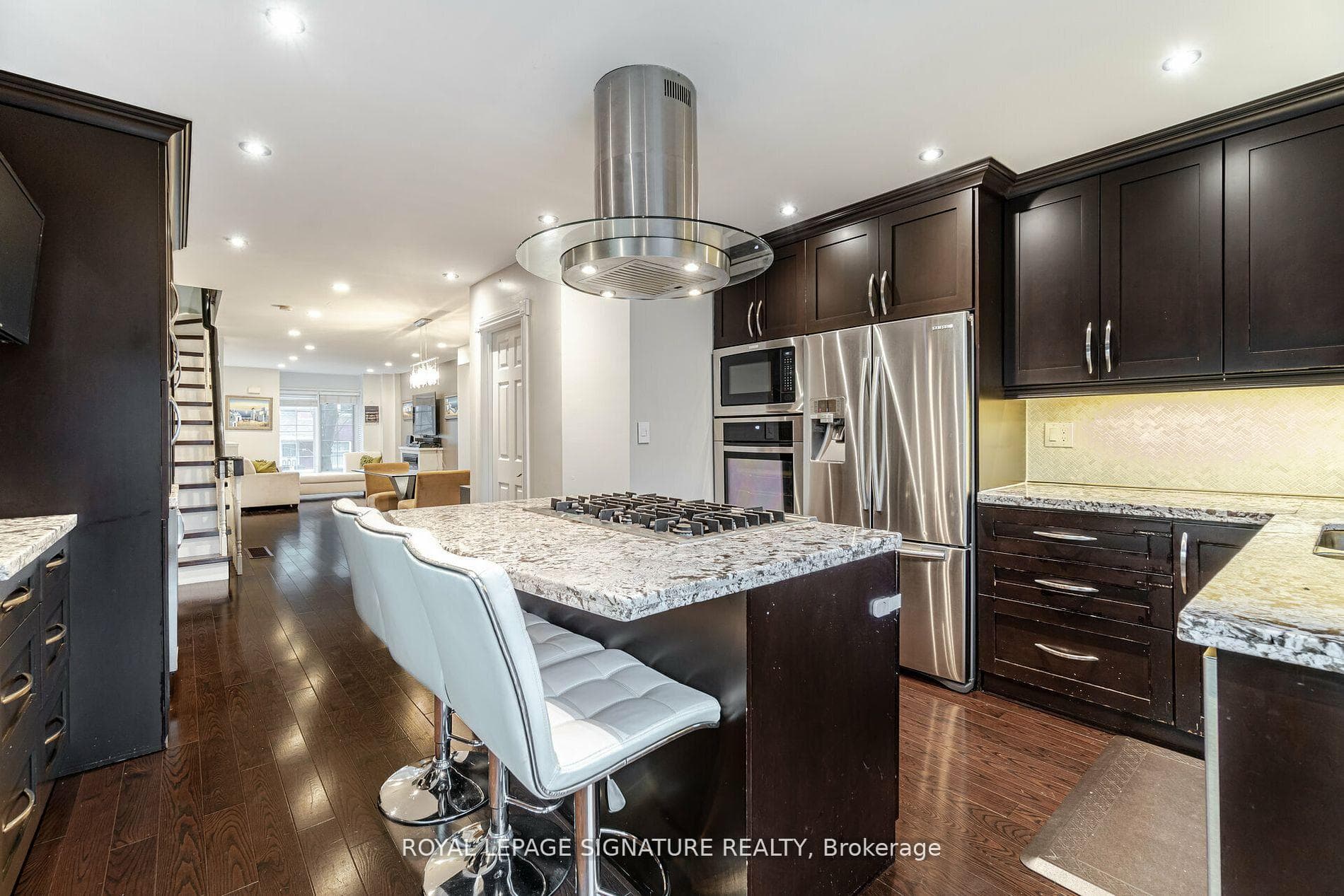 761 Richmond Street photo 4