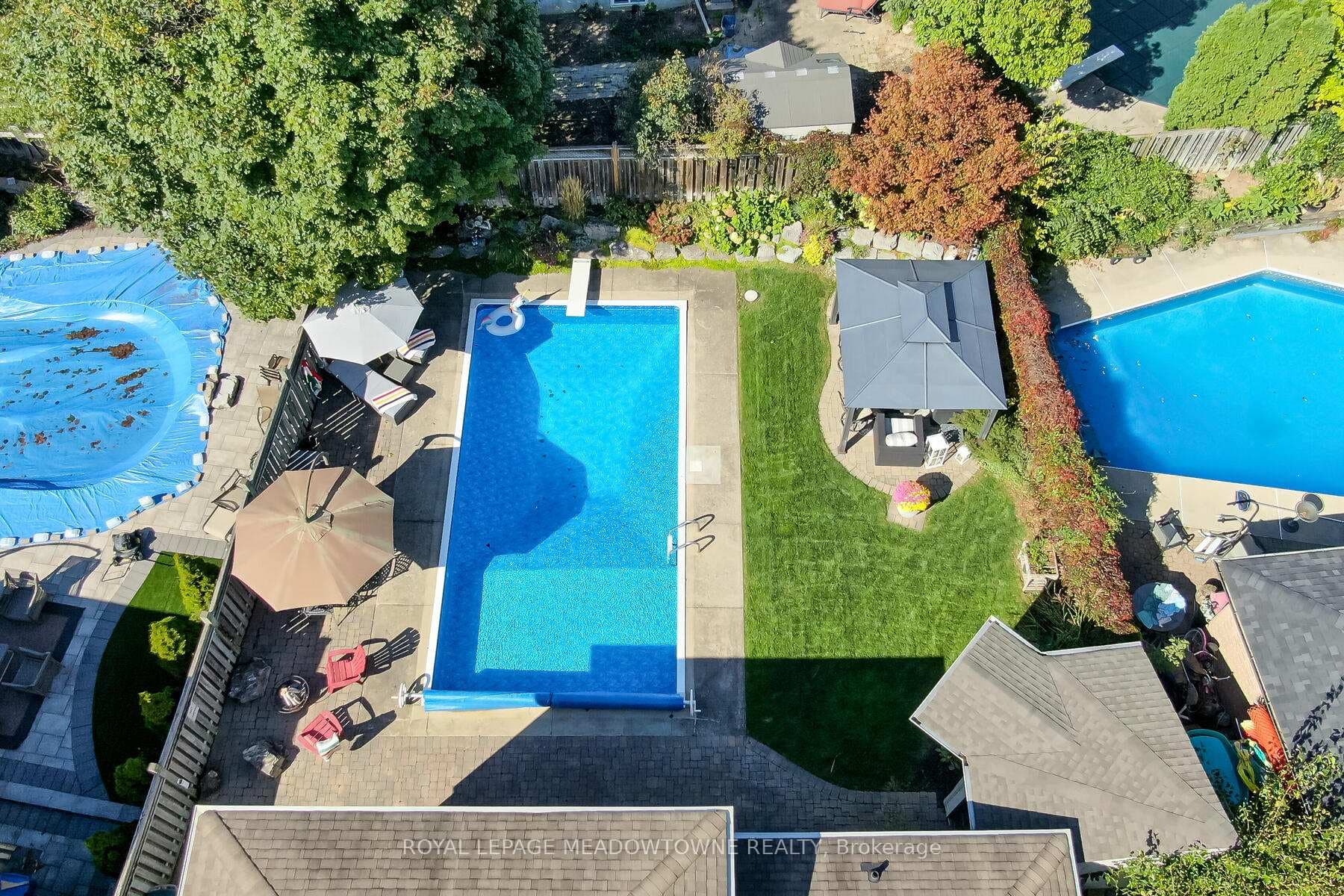 113 Irwin Crescent photo 30