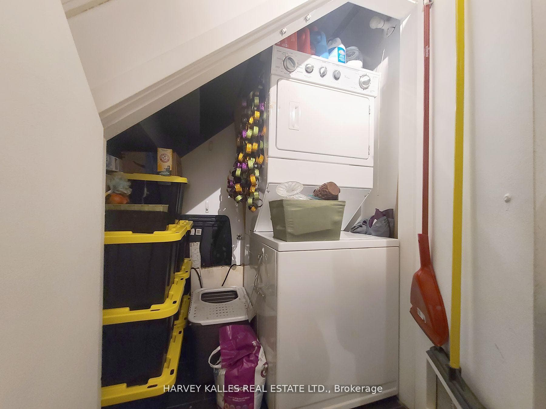 214 Bathurst Street Unit B1 photo 5