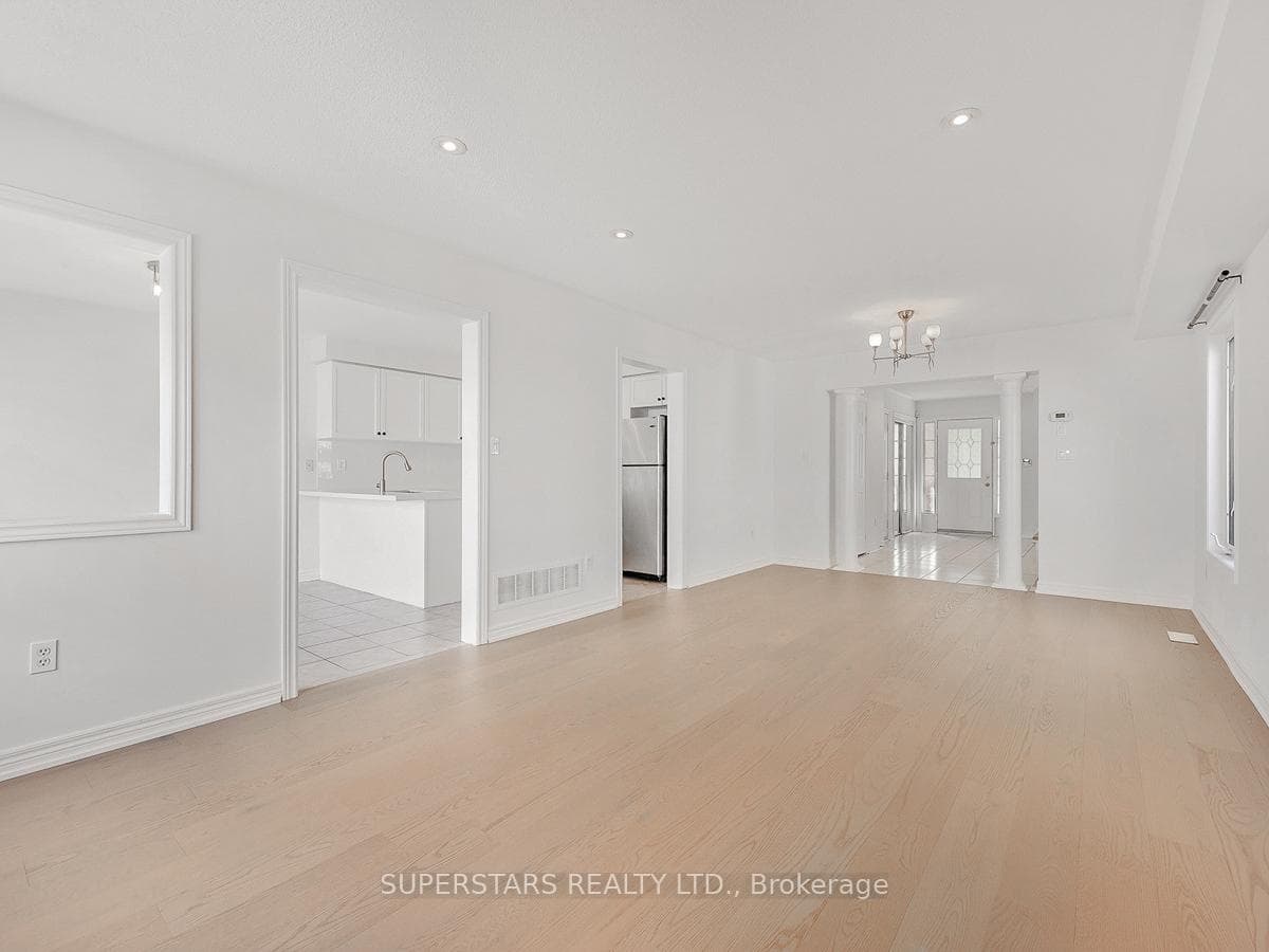 43 Cathmar Drive photo 5